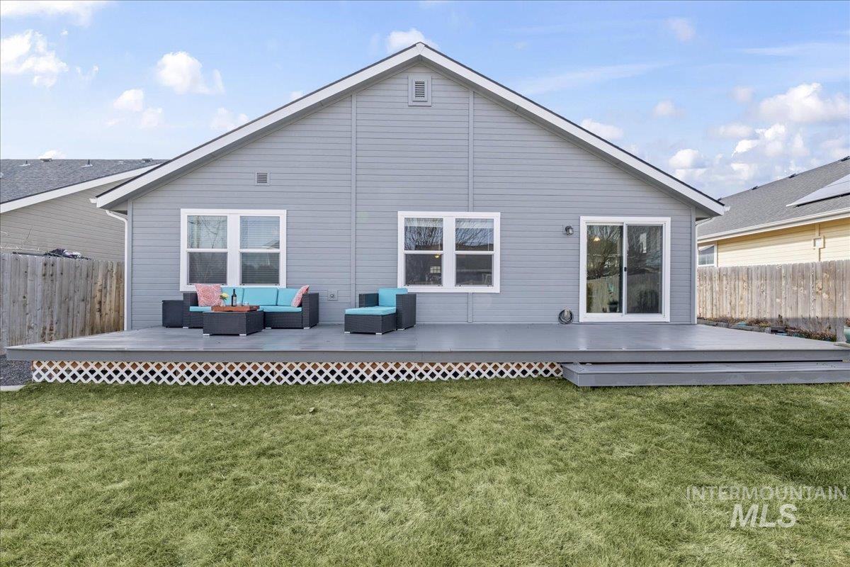 1138 E Shady Ridge Dr., Kuna, Idaho 83634, 3 Bedrooms, 2 Bathrooms, Residential For Sale, Price $435,000,MLS 98973844