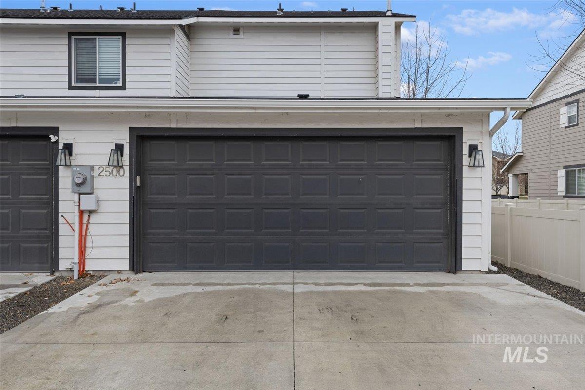 2500 E Blue Tick St, Meridian, Idaho 83642-5374, 2 Bedrooms, 2.5 Bathrooms, Residential For Sale, Price $349,990,MLS 98973848