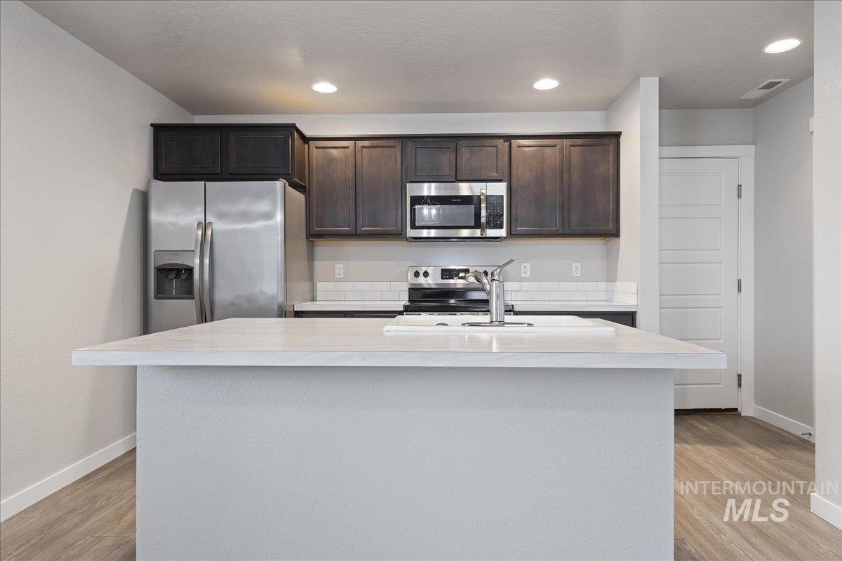 2500 E Blue Tick St, Meridian, Idaho 83642-5374, 2 Bedrooms, 2.5 Bathrooms, Residential For Sale, Price $349,990,MLS 98973848