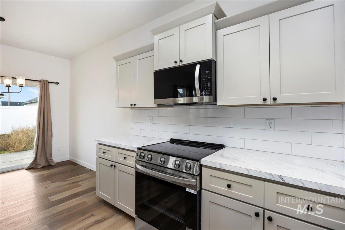 1265 Terra Ave, Twin Falls, Idaho 83301-4893, 3 Bedrooms, 2 Bathrooms, Residential For Sale, Price $388,000,MLS 98973849