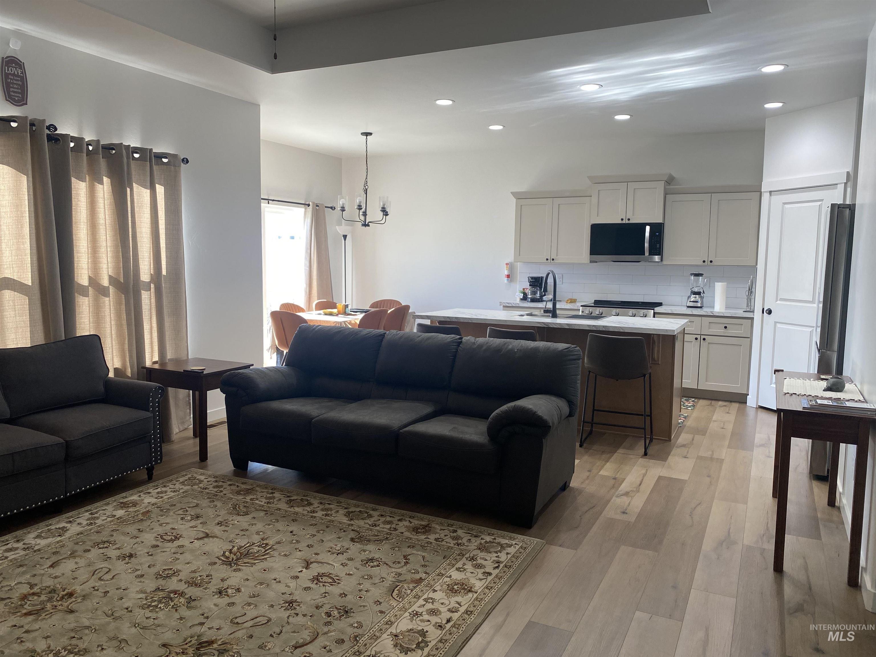 1265 Terra Ave, Twin Falls, Idaho 83301-4893, 3 Bedrooms, 2 Bathrooms, Residential For Sale, Price $388,000,MLS 98973849