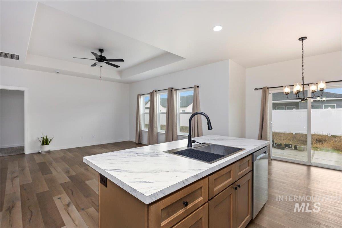 1265 Terra Ave, Twin Falls, Idaho 83301-4893, 3 Bedrooms, 2 Bathrooms, Residential For Sale, Price $388,000,MLS 98973849