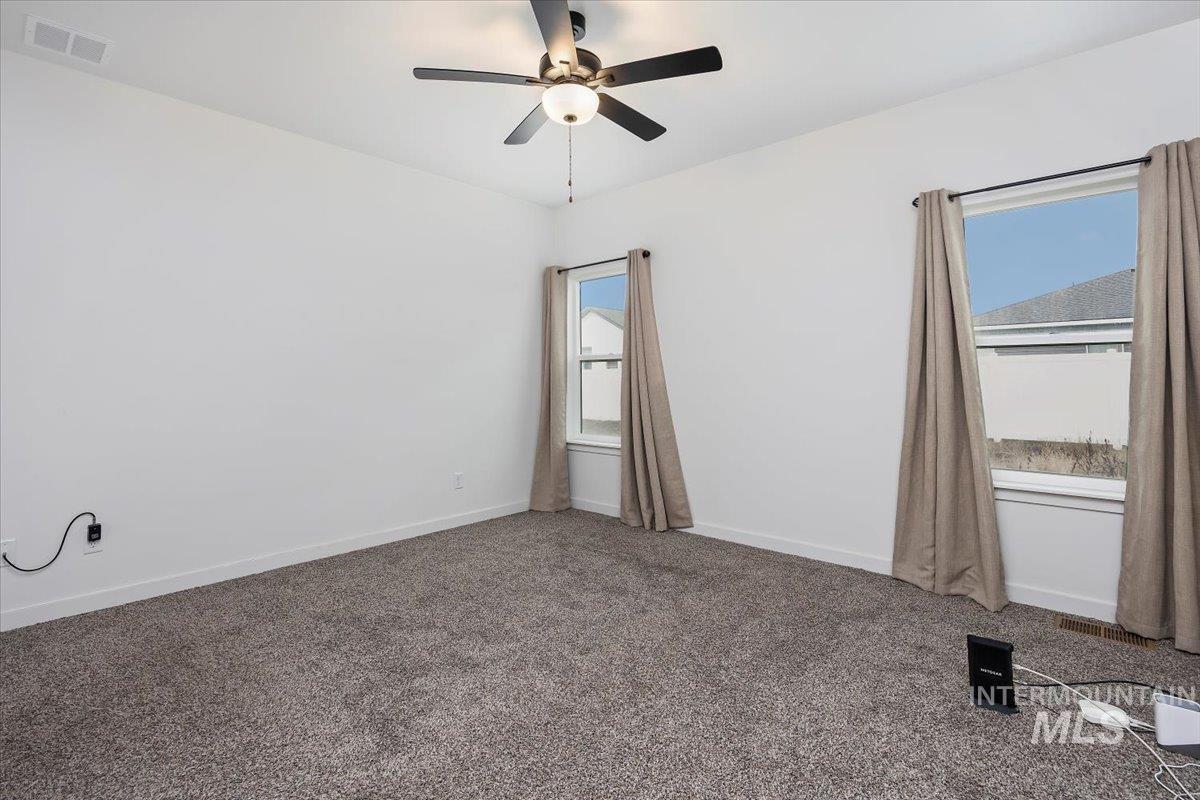 1265 Terra Ave, Twin Falls, Idaho 83301-4893, 3 Bedrooms, 2 Bathrooms, Residential For Sale, Price $388,000,MLS 98973849