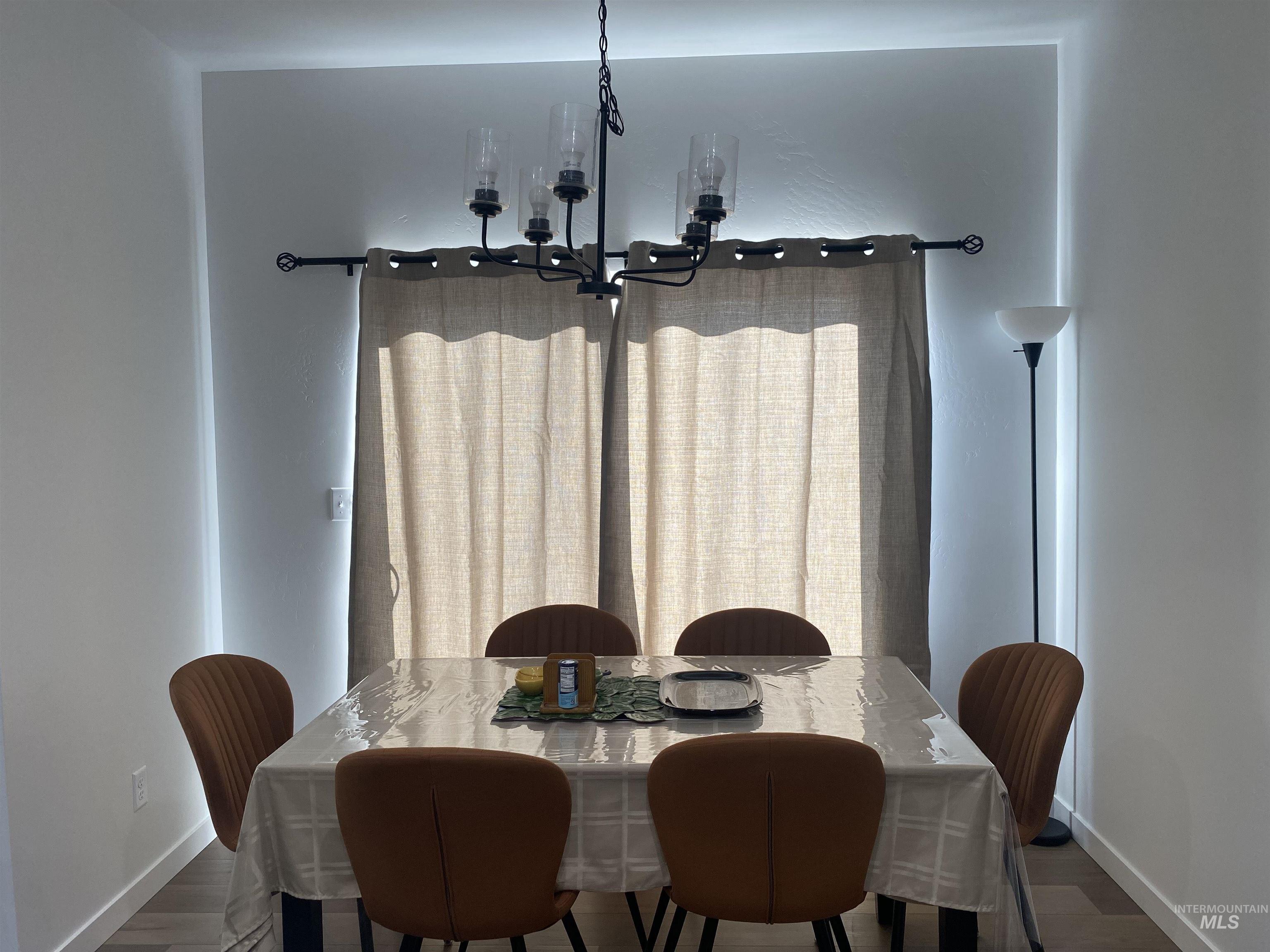 1265 Terra Ave, Twin Falls, Idaho 83301-4893, 3 Bedrooms, 2 Bathrooms, Residential For Sale, Price $388,000,MLS 98973849