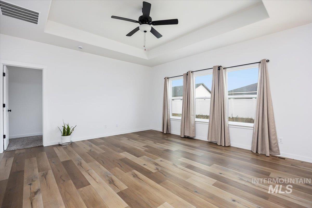 1265 Terra Ave, Twin Falls, Idaho 83301-4893, 3 Bedrooms, 2 Bathrooms, Residential For Sale, Price $388,000,MLS 98973849