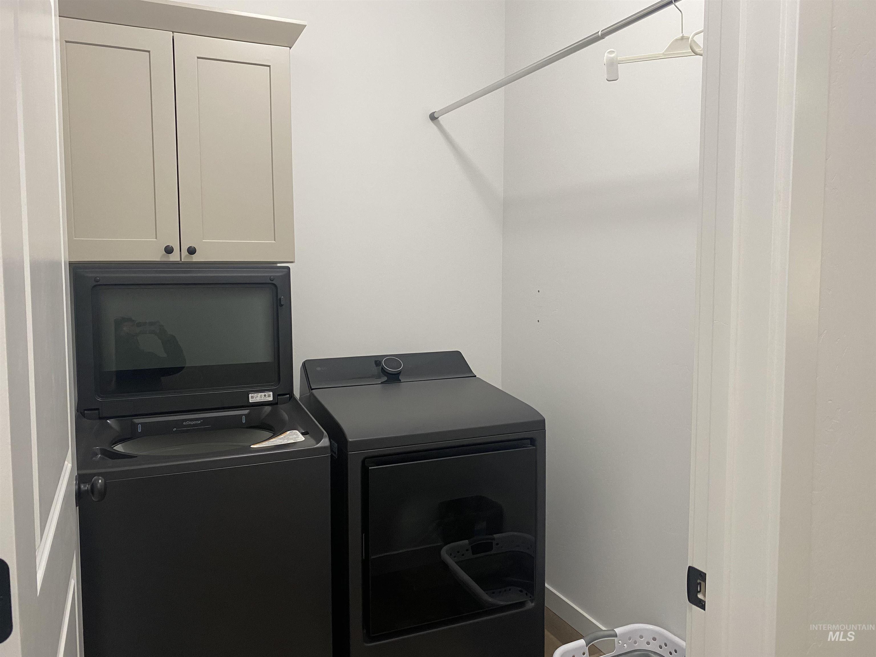 1265 Terra Ave, Twin Falls, Idaho 83301-4893, 3 Bedrooms, 2 Bathrooms, Residential For Sale, Price $388,000,MLS 98973849