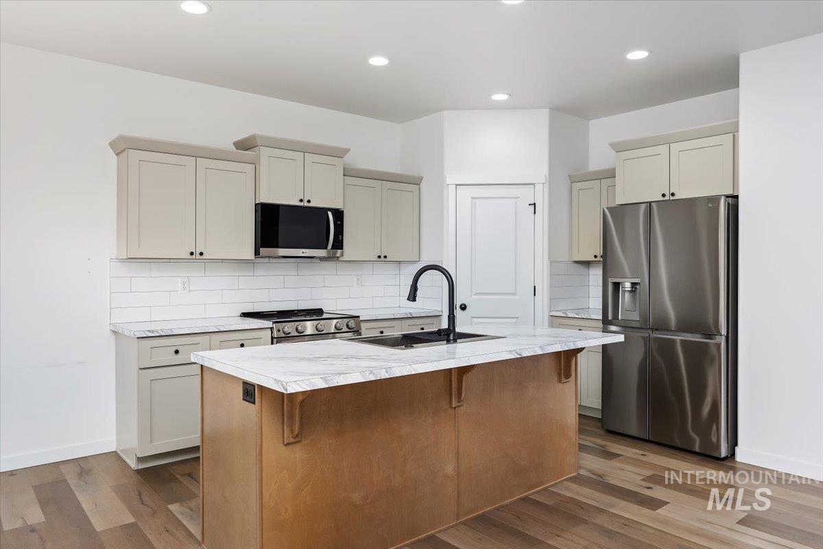 1265 Terra Ave, Twin Falls, Idaho 83301-4893, 3 Bedrooms, 2 Bathrooms, Residential For Sale, Price $388,000,MLS 98973849