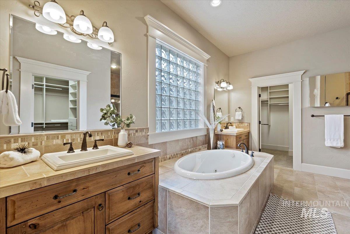 3137 S Abigail Way, Boise, Idaho 83706-5721, 3 Bedrooms, 2.5 Bathrooms, Residential For Sale, Price $1,350,000,MLS 98973850