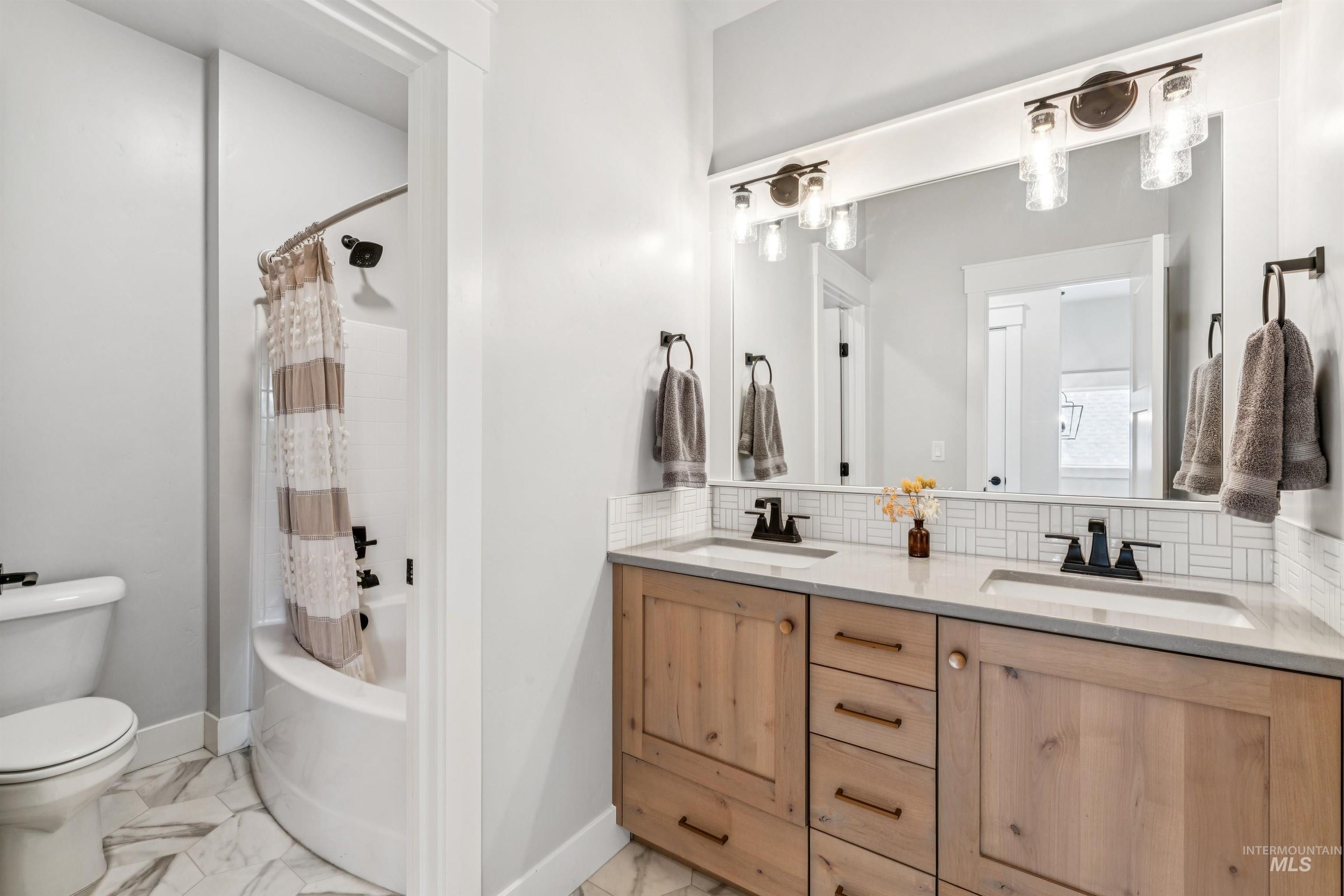 506 S Steephead Lane, Eagle, Idaho 83616, 4 Bedrooms, 2.5 Bathrooms, Residential For Sale, Price $750,000,MLS 98973851