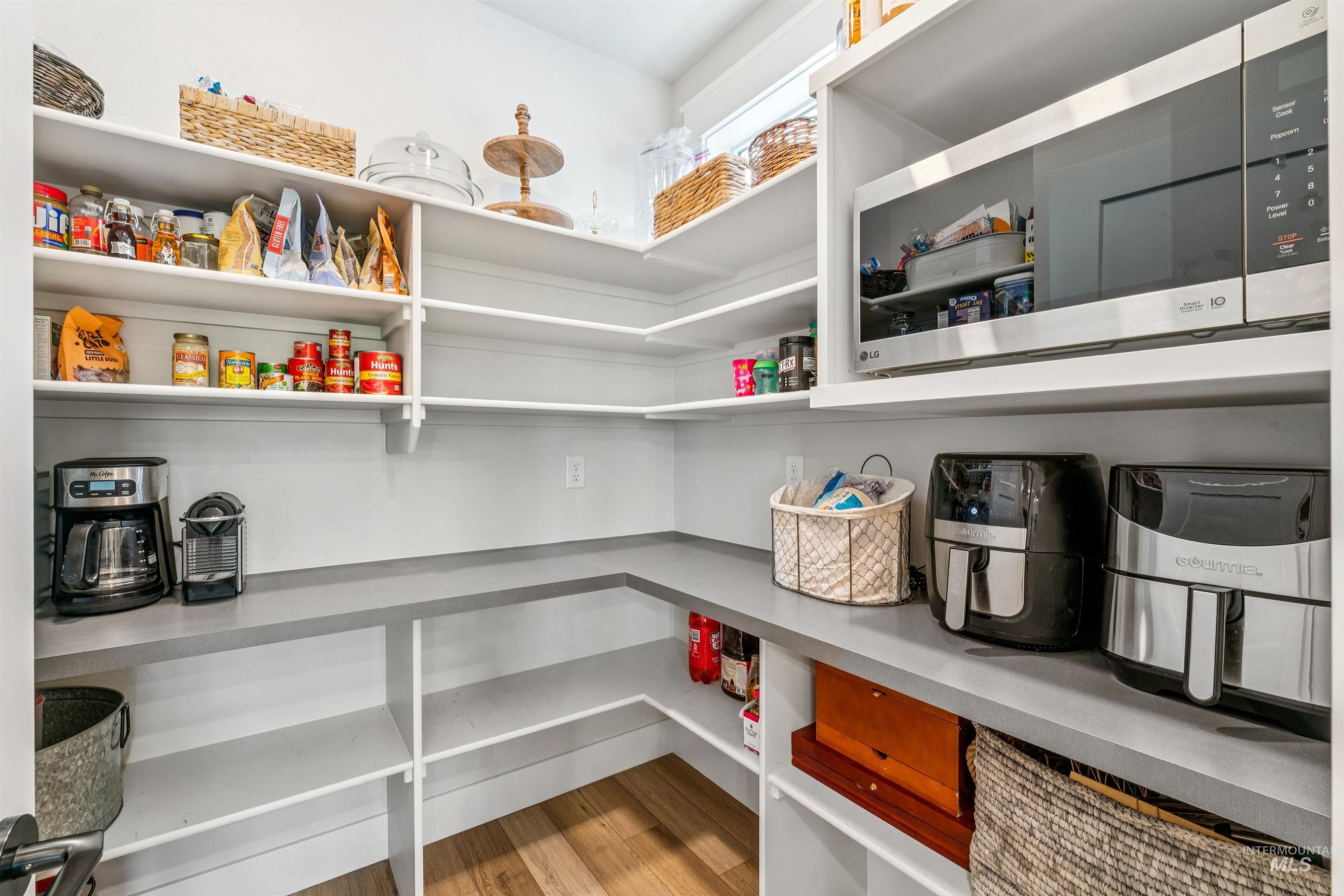 506 S Steephead Lane, Eagle, Idaho 83616, 4 Bedrooms, 2.5 Bathrooms, Residential For Sale, Price $750,000,MLS 98973851