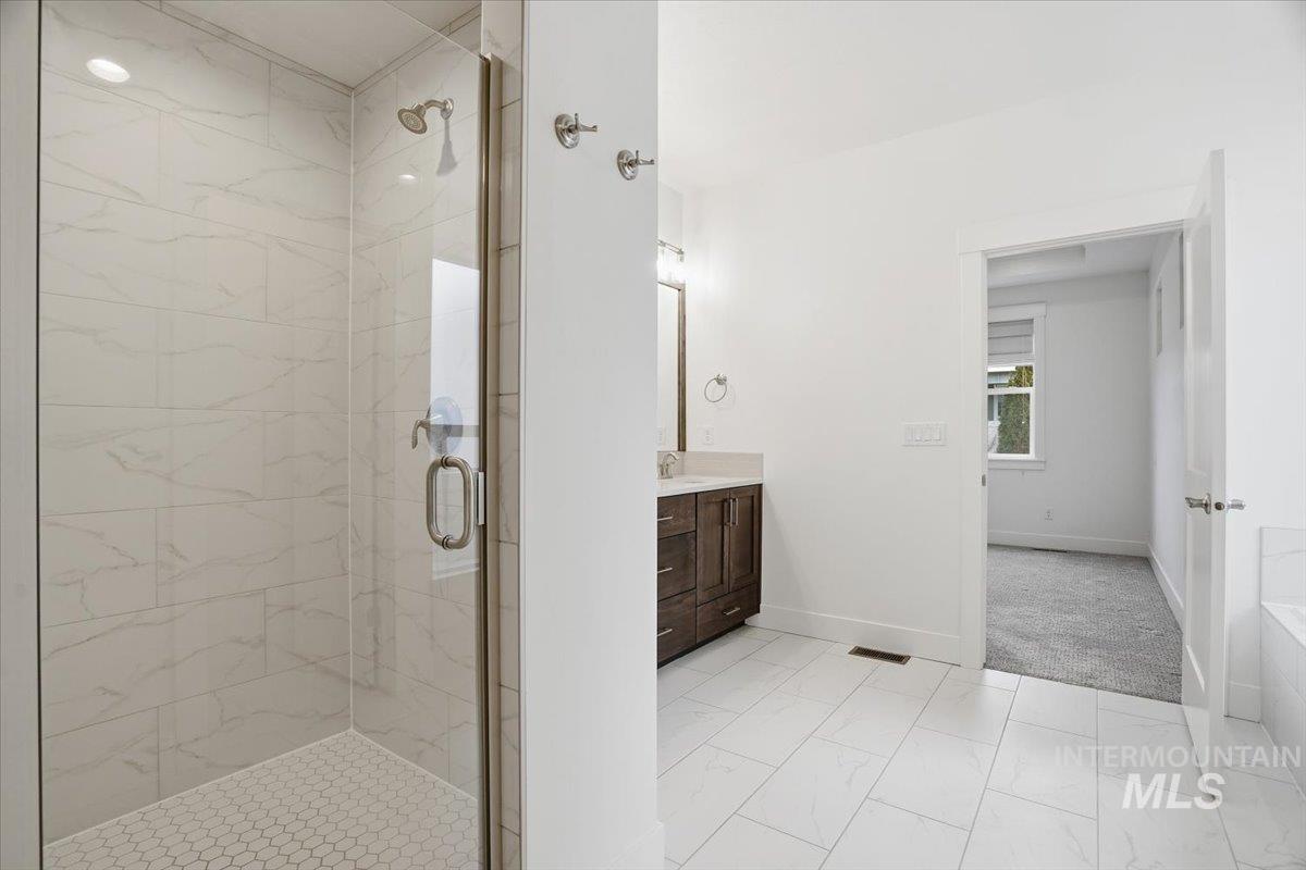 18204 N Phlox Way, Nampa, Idaho 83687, 3 Bedrooms, 2 Bathrooms, Residential For Sale, Price $585,000,MLS 98973854