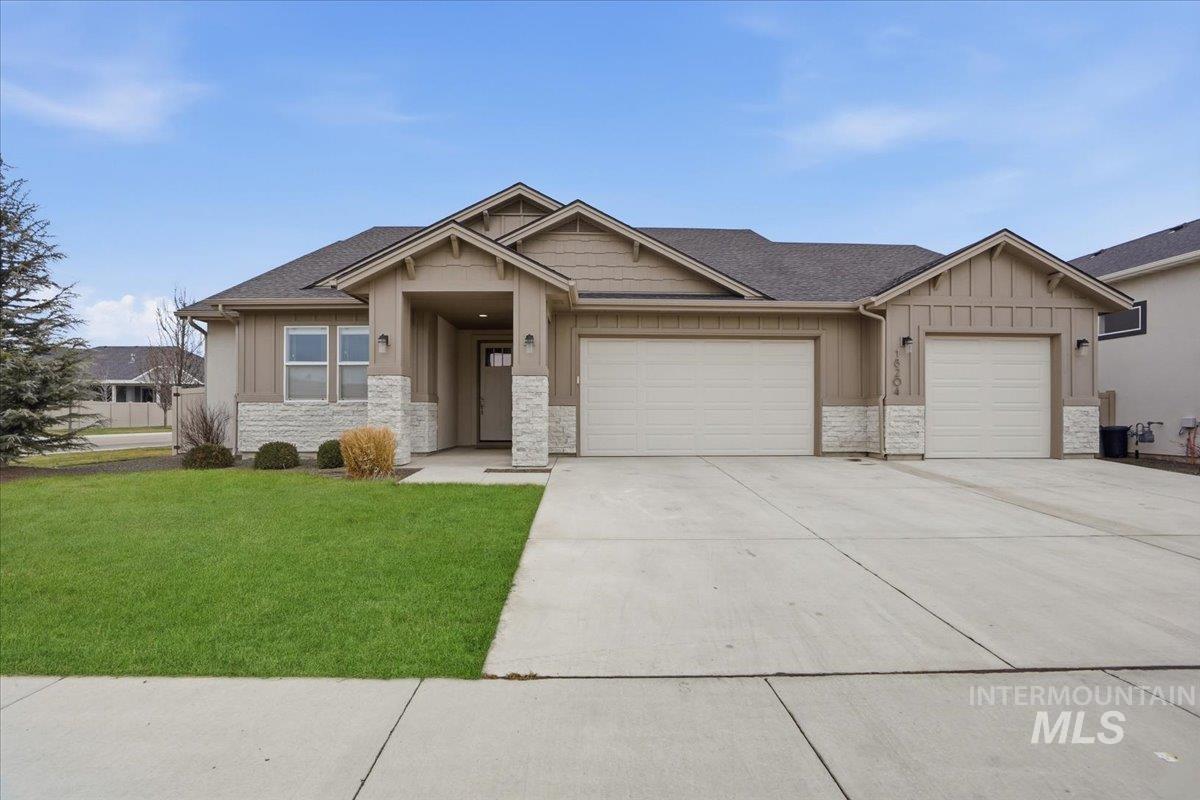 18204 N Phlox Way, Nampa, Idaho 83687, 3 Bedrooms, 2 Bathrooms, Residential For Sale, Price $585,000,MLS 98973854