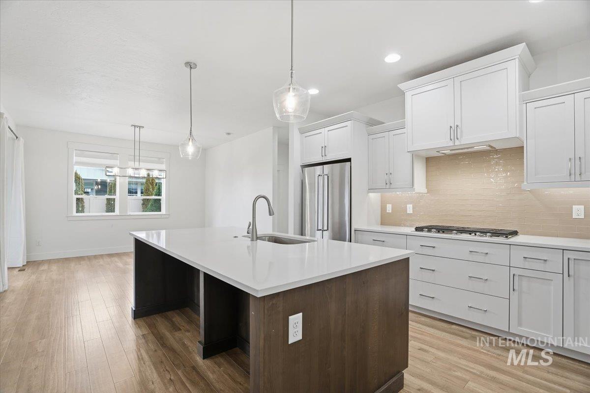 18204 N Phlox Way, Nampa, Idaho 83687, 3 Bedrooms, 2 Bathrooms, Residential For Sale, Price $585,000,MLS 98973854