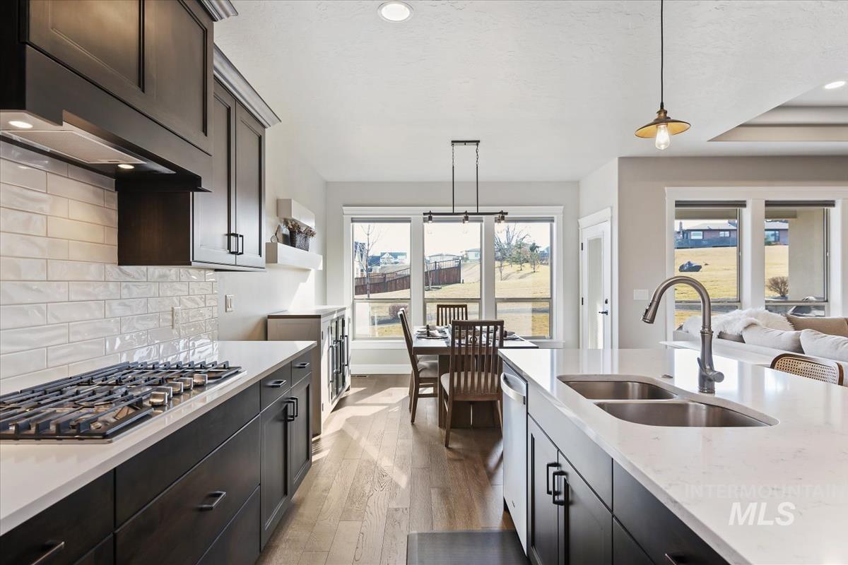 1477 W Tenzing St, Nampa, Idaho 83686, 3 Bedrooms, 2.5 Bathrooms, Residential For Sale, Price $575,000,MLS 98973855