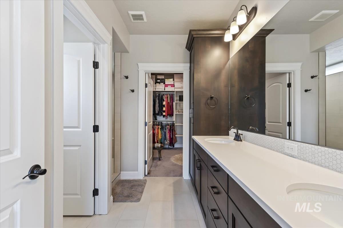 1477 W Tenzing St, Nampa, Idaho 83686, 3 Bedrooms, 2.5 Bathrooms, Residential For Sale, Price $575,000,MLS 98973855