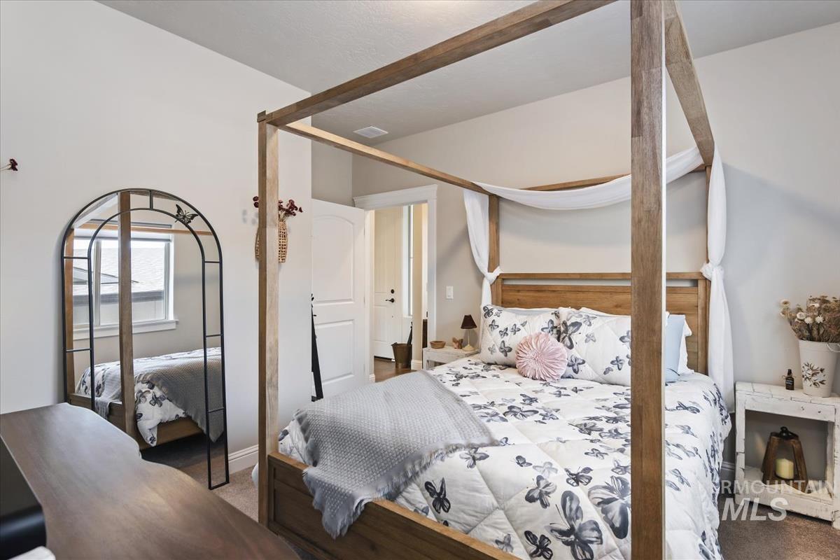 1477 W Tenzing St, Nampa, Idaho 83686, 3 Bedrooms, 2.5 Bathrooms, Residential For Sale, Price $575,000,MLS 98973855