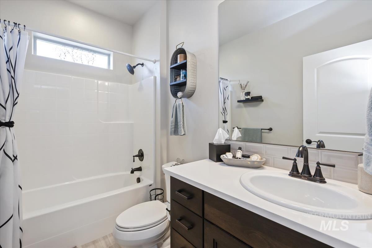 1477 W Tenzing St, Nampa, Idaho 83686, 3 Bedrooms, 2.5 Bathrooms, Residential For Sale, Price $575,000,MLS 98973855