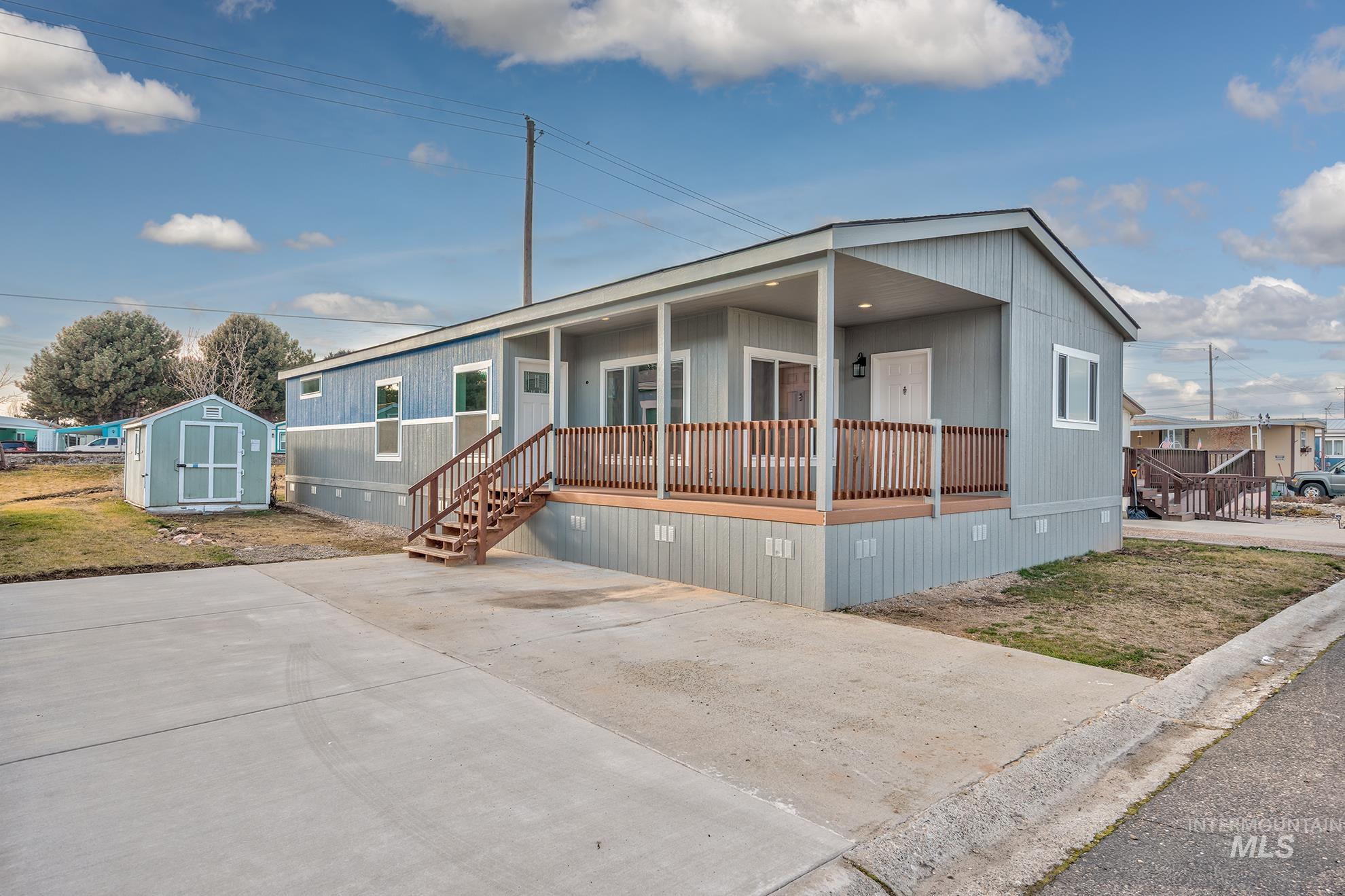 2750 Alden Rd #8, Fruitland, Idaho 83619, 3 Bedrooms, 2 Bathrooms, Residential For Sale, Price $149,950, 98973857