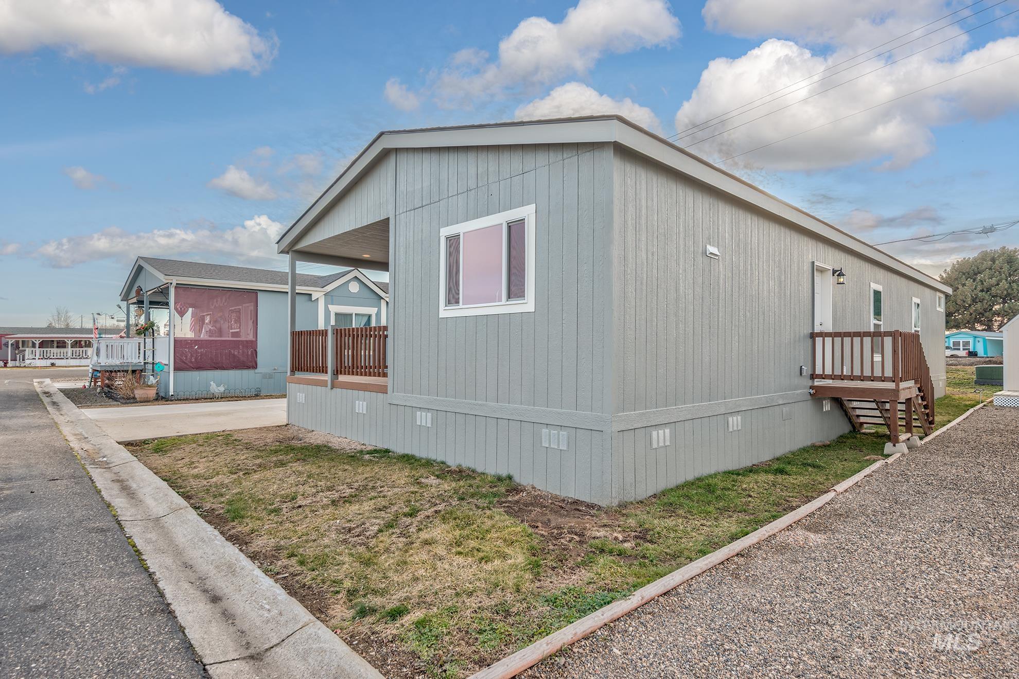 2750 Alden Rd #8, Fruitland, Idaho 83619, 3 Bedrooms, 2 Bathrooms, Residential For Sale, Price $189,900,MLS 98973857