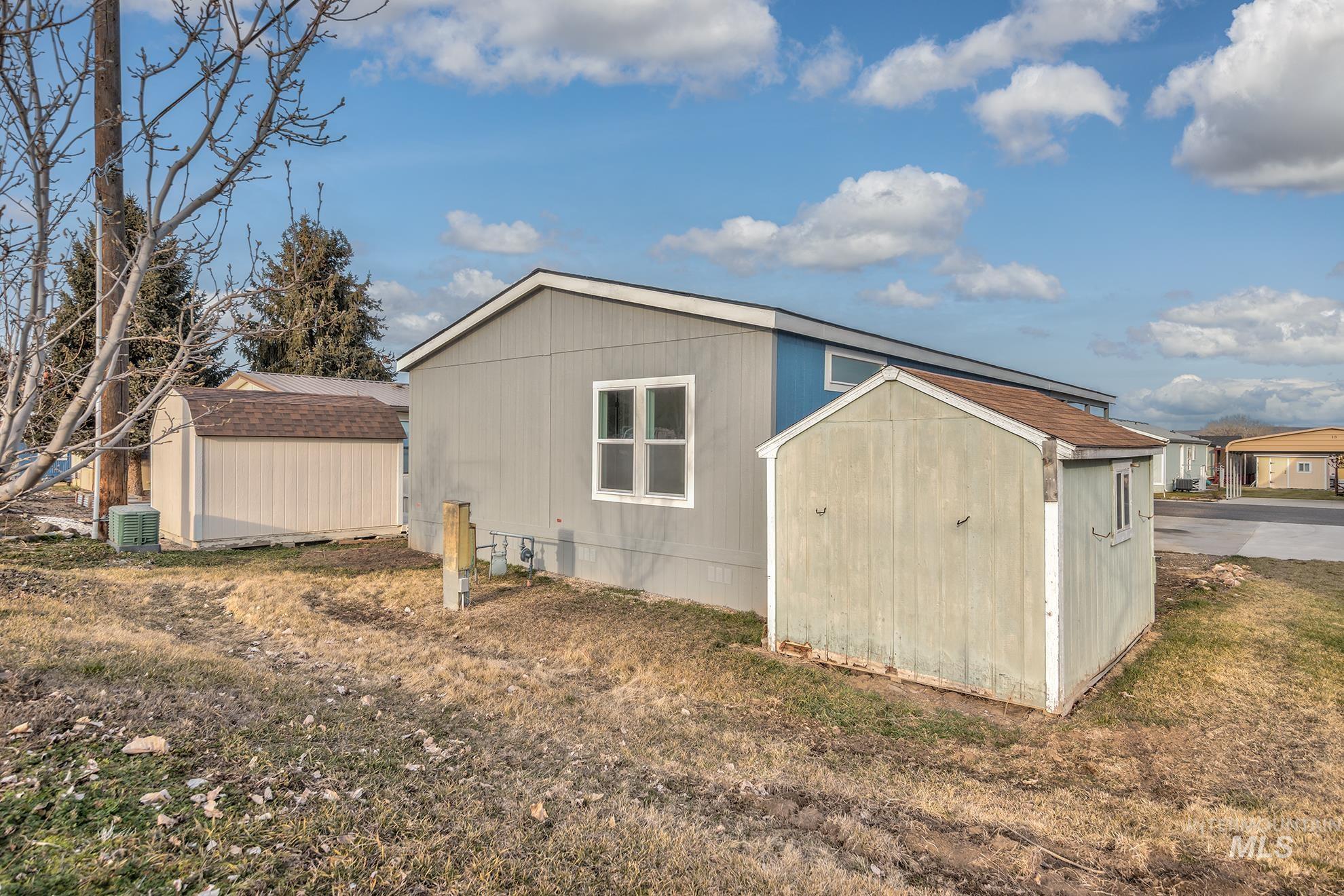 2750 Alden Rd #8, Fruitland, Idaho 83619, 3 Bedrooms, 2 Bathrooms, Residential For Sale, Price $189,900,MLS 98973857