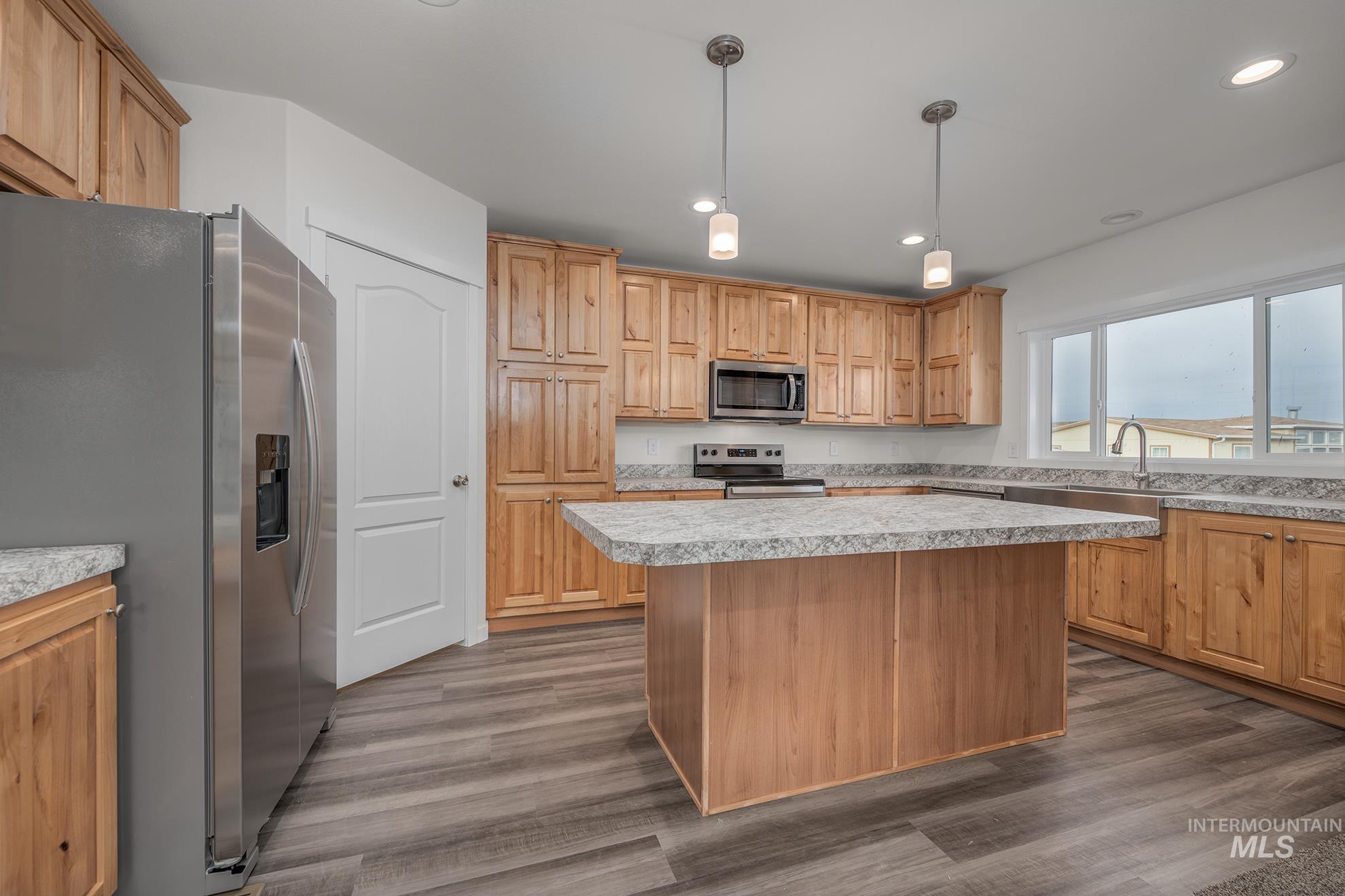 2750 Alden Rd #8, Fruitland, Idaho 83619, 3 Bedrooms, 2 Bathrooms, Residential For Sale, Price $189,900,MLS 98973857