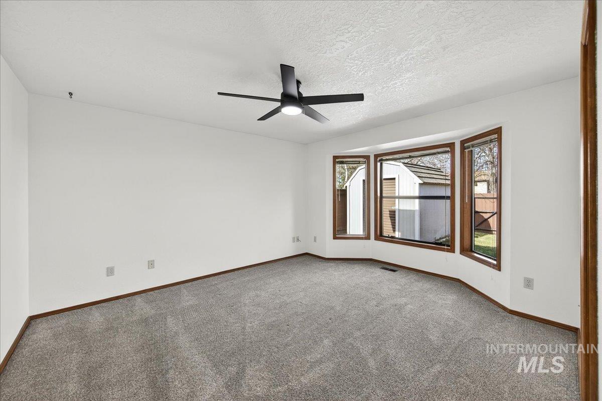 9698 W Linstock Ln, Boise, Idaho 83704, 3 Bedrooms, 2 Bathrooms, Residential For Sale, Price $430,000,MLS 98973862