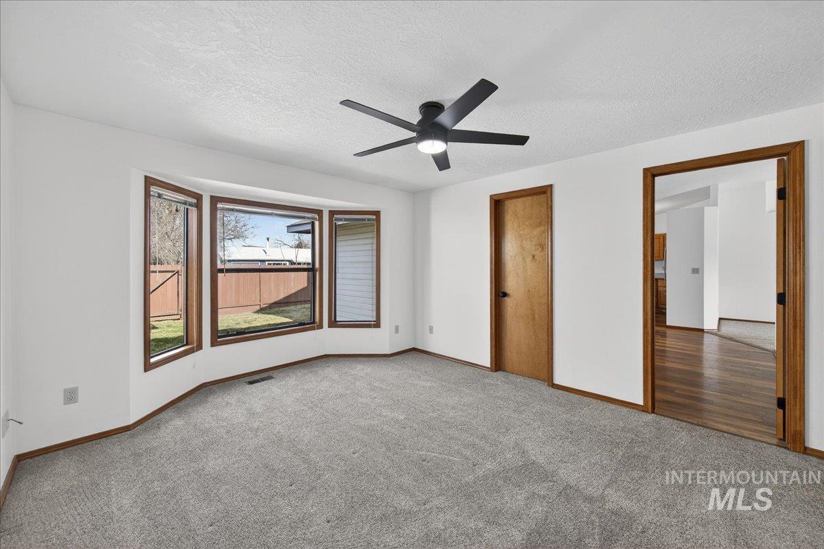 9698 W Linstock Ln, Boise, Idaho 83704, 3 Bedrooms, 2 Bathrooms, Residential For Sale, Price $430,000,MLS 98973862