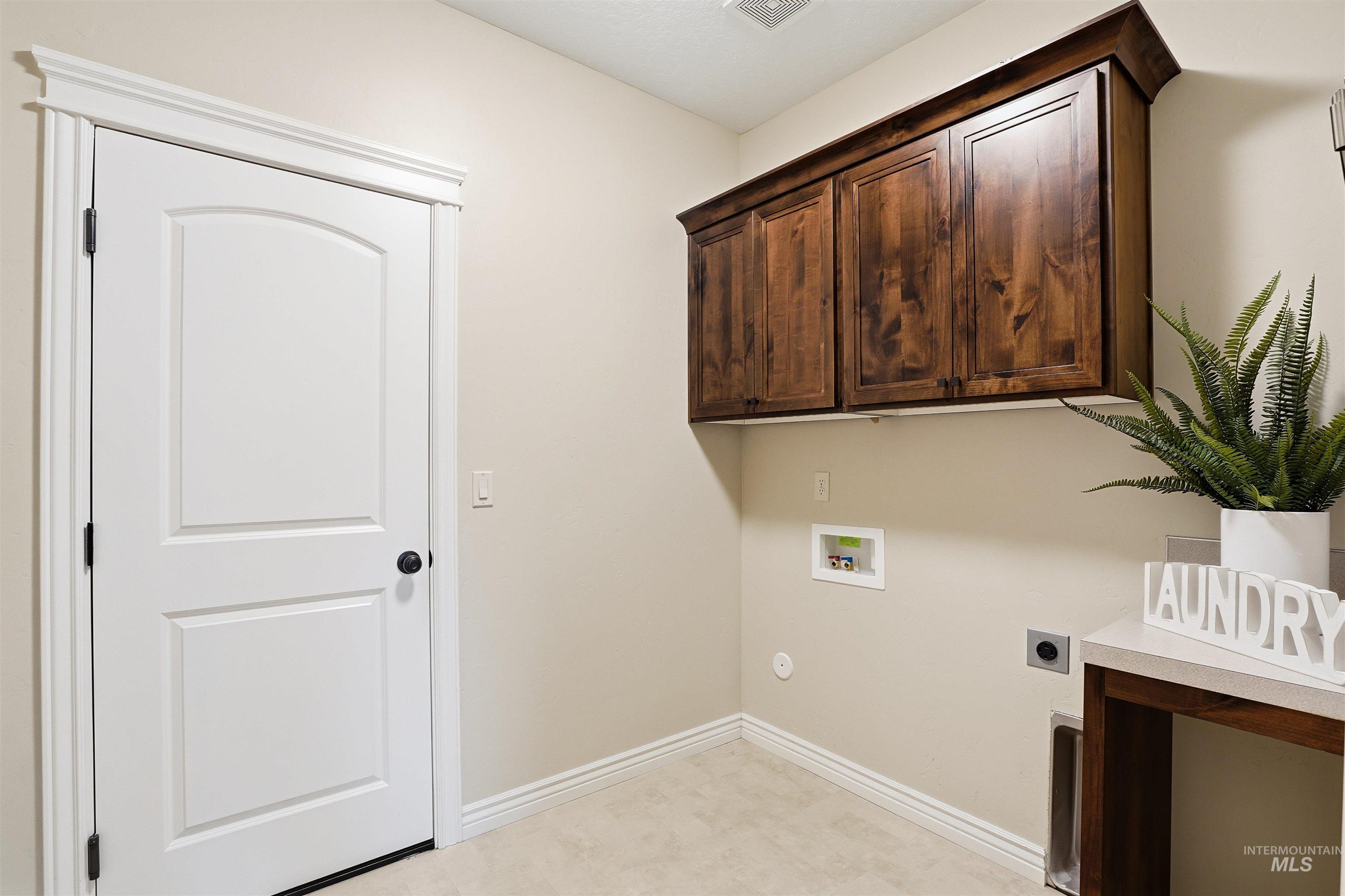 1175 N Champions Pl, Eagle, Idaho 83616, 4 Bedrooms, 2.5 Bathrooms, Residential For Sale, Price $999,900,MLS 98973864