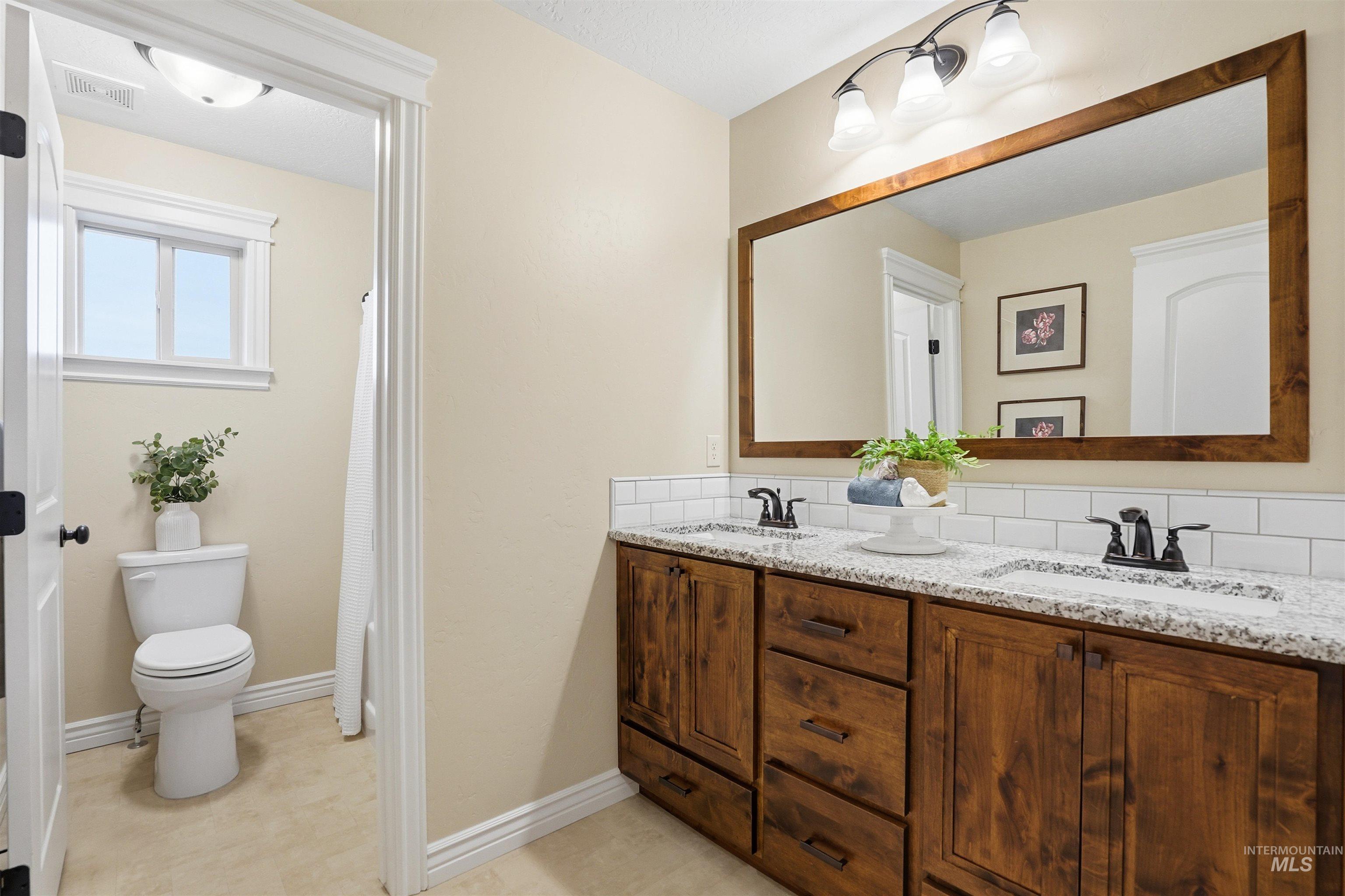 1175 N Champions Pl, Eagle, Idaho 83616, 4 Bedrooms, 2.5 Bathrooms, Residential For Sale, Price $999,900,MLS 98973864