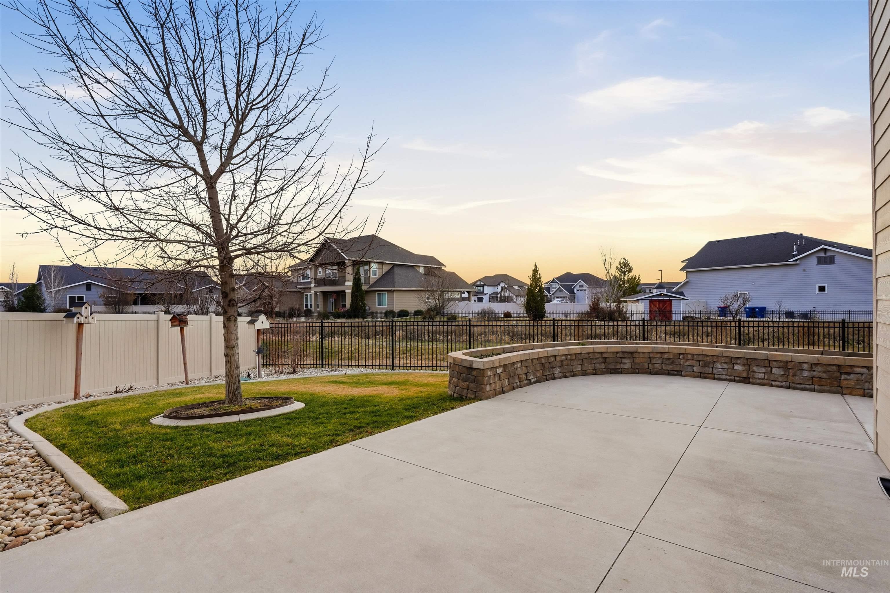 1175 N Champions Pl, Eagle, Idaho 83616, 4 Bedrooms, 2.5 Bathrooms, Residential For Sale, Price $999,900,MLS 98973864