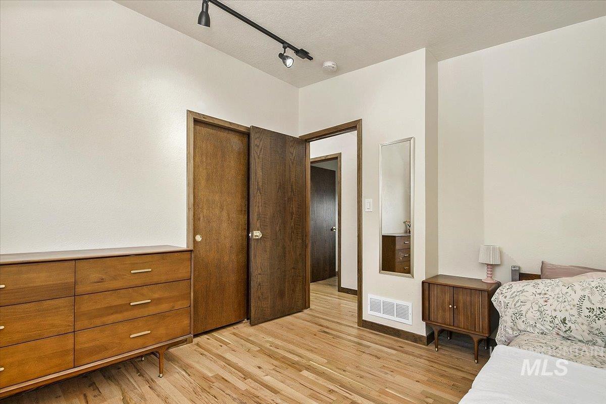 2518 N Lancaster Dr, Boise, Idaho 83702, 4 Bedrooms, 2.5 Bathrooms, Residential For Sale, Price $749,000,MLS 98973865