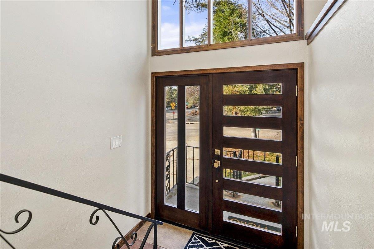 2518 N Lancaster Dr, Boise, Idaho 83702, 4 Bedrooms, 2.5 Bathrooms, Residential For Sale, Price $749,000,MLS 98973865