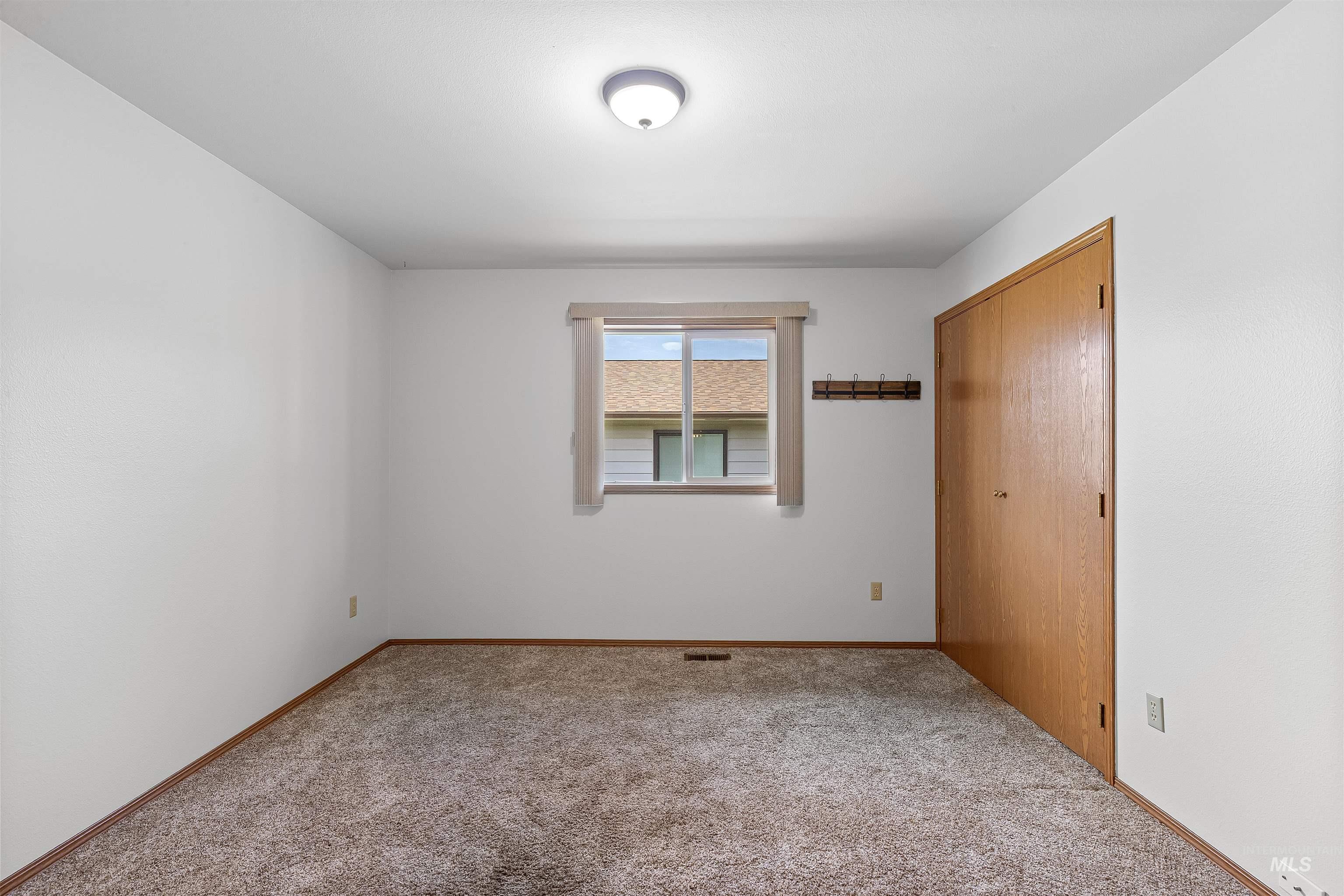 1409 29th Street, Lewiston, Idaho 83501, 3 Bedrooms, 2 Bathrooms, Residential For Sale, Price $329,000,MLS 98973866