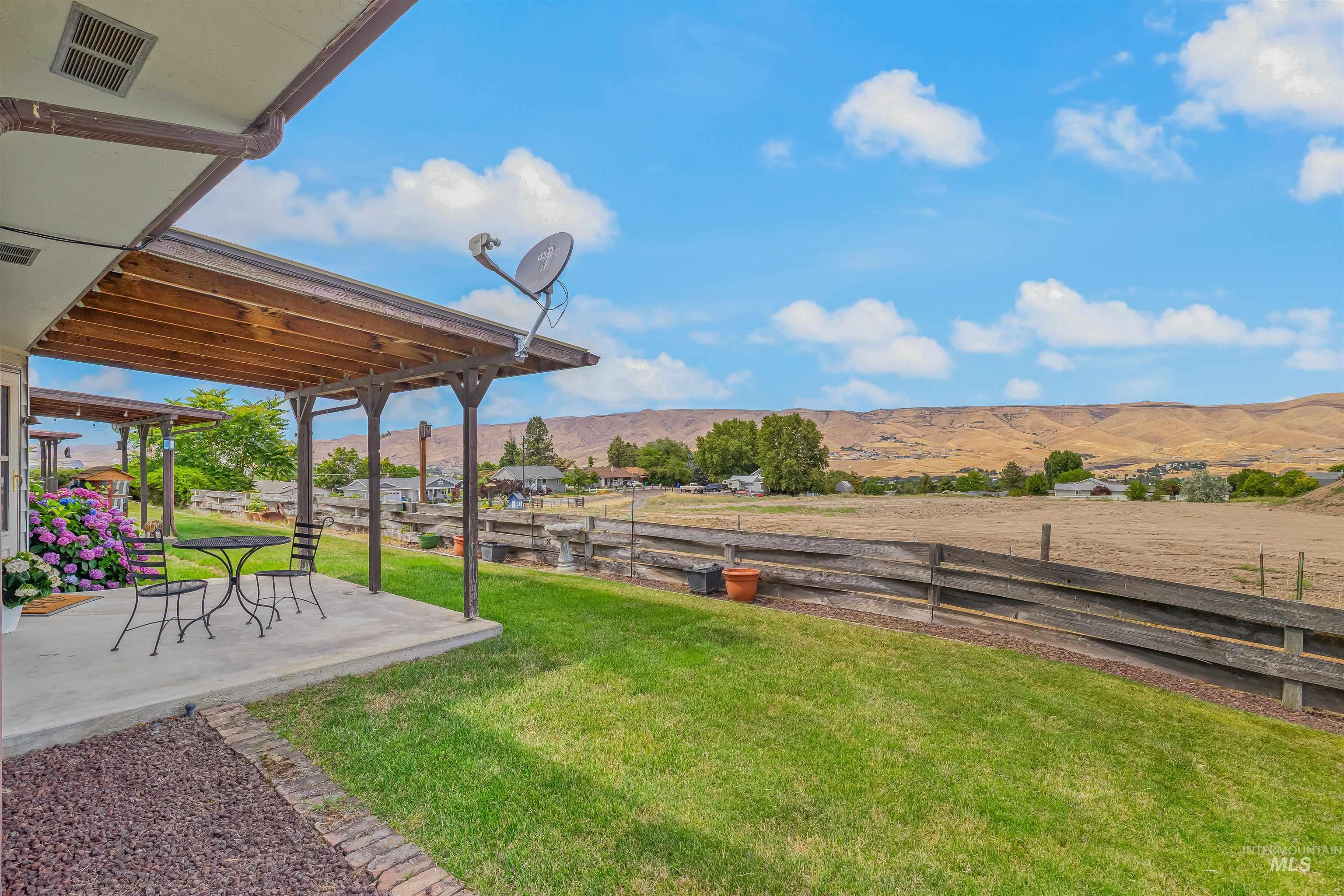 1409 29th Street, Lewiston, Idaho 83501, 3 Bedrooms, 2 Bathrooms, Residential For Sale, Price $329,000,MLS 98973866
