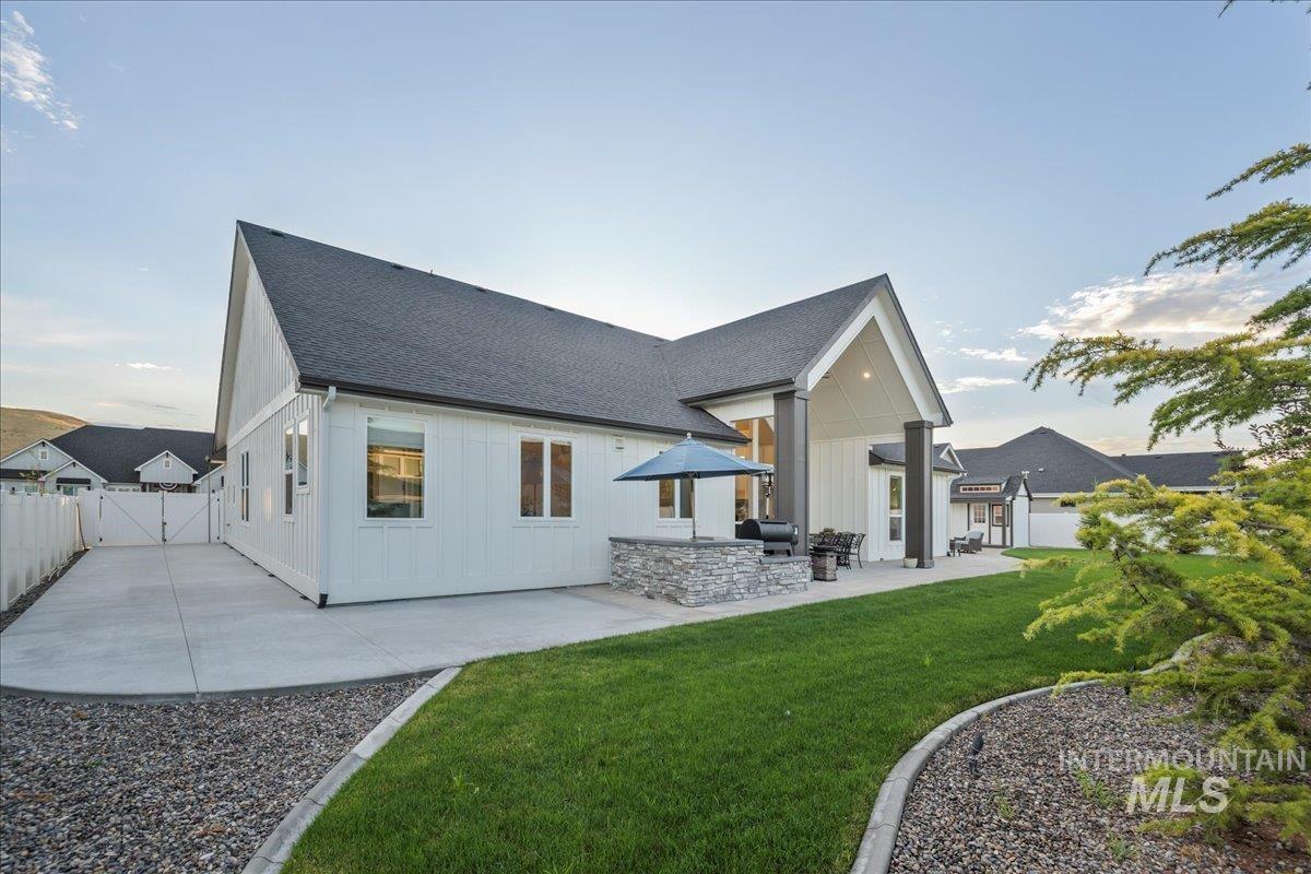 8101 W Mirror Pond Dr, Boise, Idaho 83714, 4 Bedrooms, 3.5 Bathrooms, Residential For Sale, Price $1,379,000,MLS 98973867