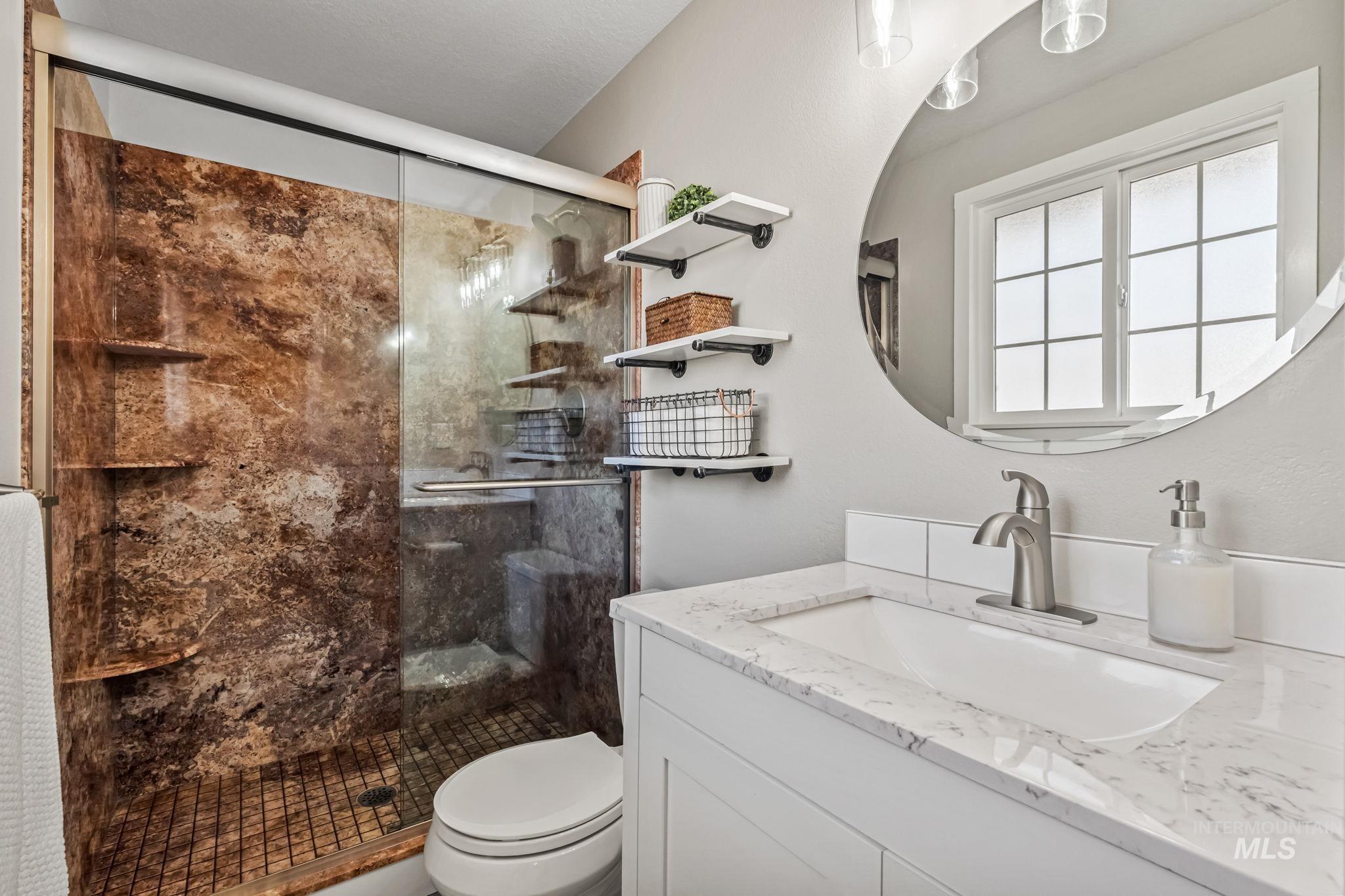 10470 Shadybrook Dr, Boise, Idaho 83704, 4 Bedrooms, 2.5 Bathrooms, Residential For Sale, Price $565,000,MLS 98973868