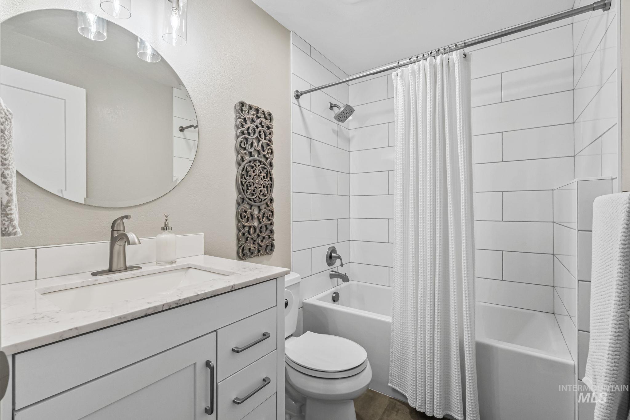 10470 Shadybrook Dr, Boise, Idaho 83704, 4 Bedrooms, 2.5 Bathrooms, Residential For Sale, Price $565,000,MLS 98973868