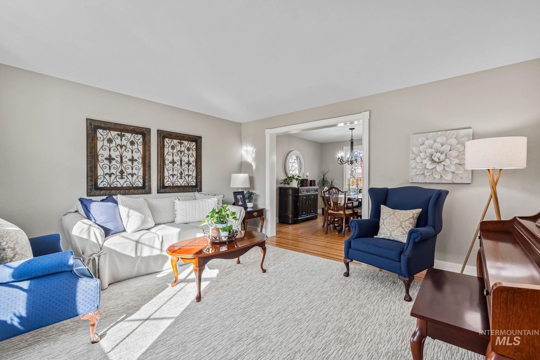 10470 Shadybrook Dr, Boise, Idaho 83704, 4 Bedrooms, 2.5 Bathrooms, Residential For Sale, Price $565,000,MLS 98973868