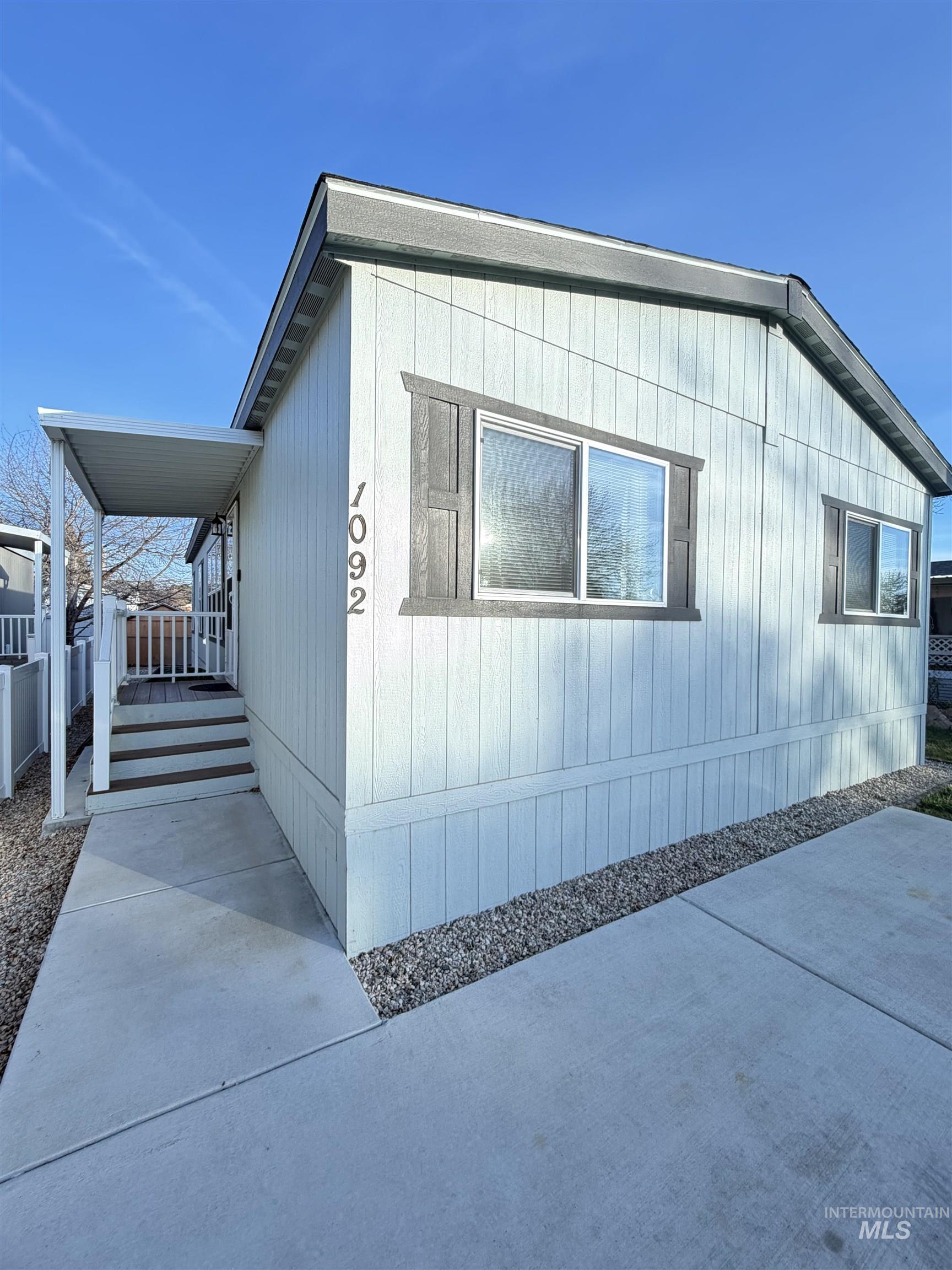 1092 N Fawn Ln., Boise, Idaho 83704, 3 Bedrooms, 2 Bathrooms, Residential For Sale, Price $140,000,MLS 98973870