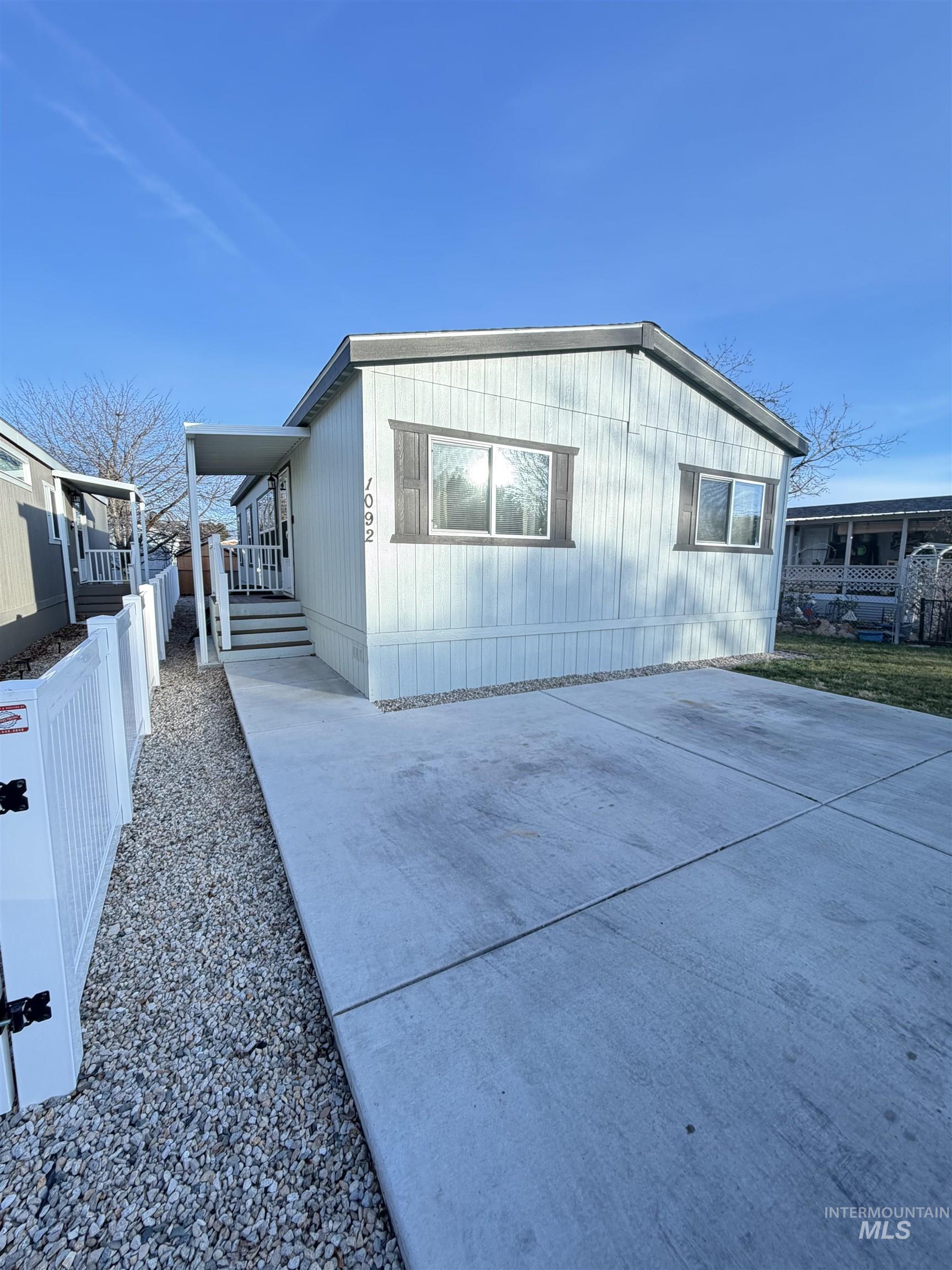 1092 N Fawn Ln., Boise, Idaho 83704, 3 Bedrooms, 2 Bathrooms, Residential For Sale, Price $140,000,MLS 98973870