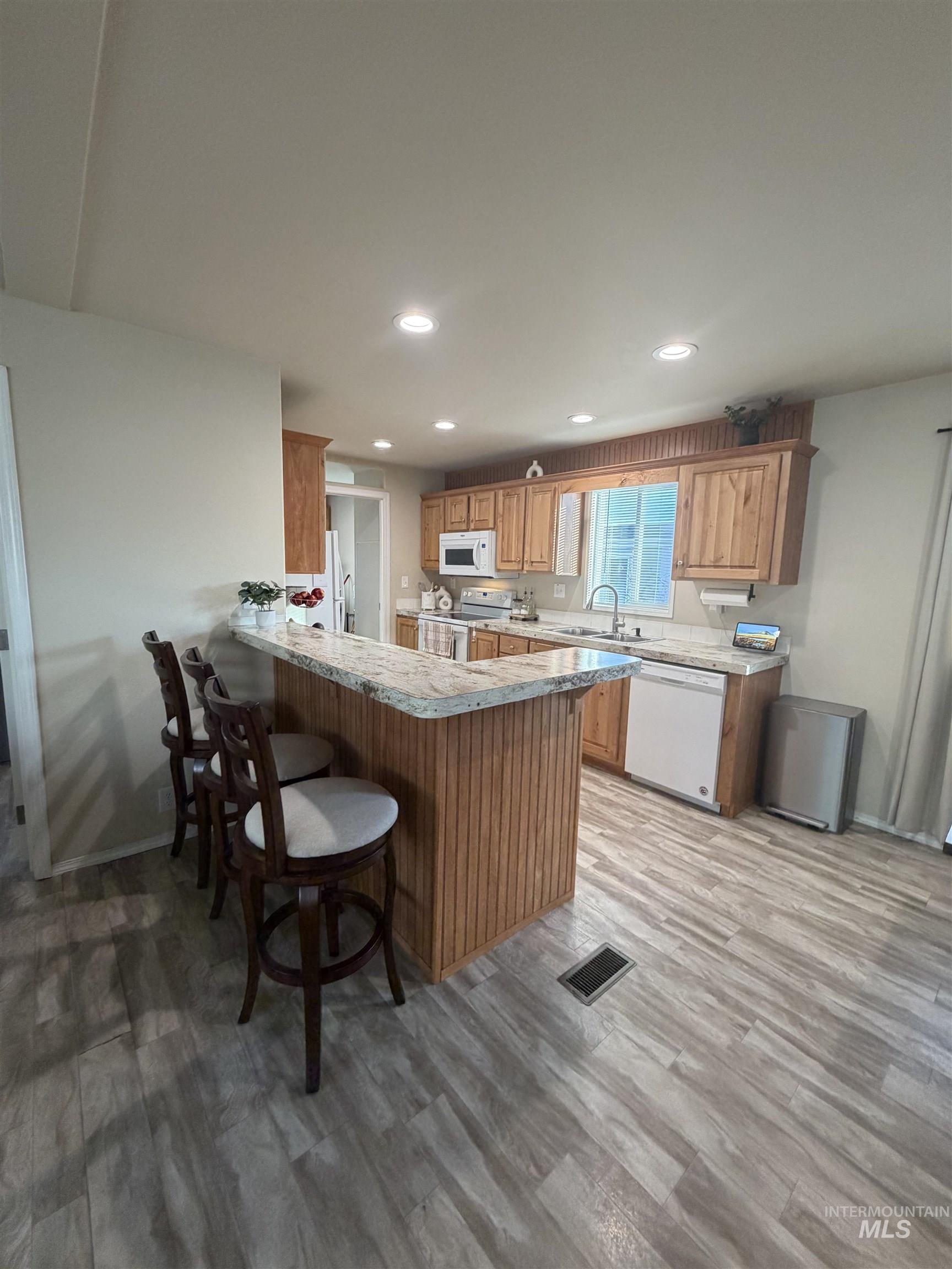 1092 N Fawn Ln., Boise, Idaho 83704, 3 Bedrooms, 2 Bathrooms, Residential For Sale, Price $140,000,MLS 98973870