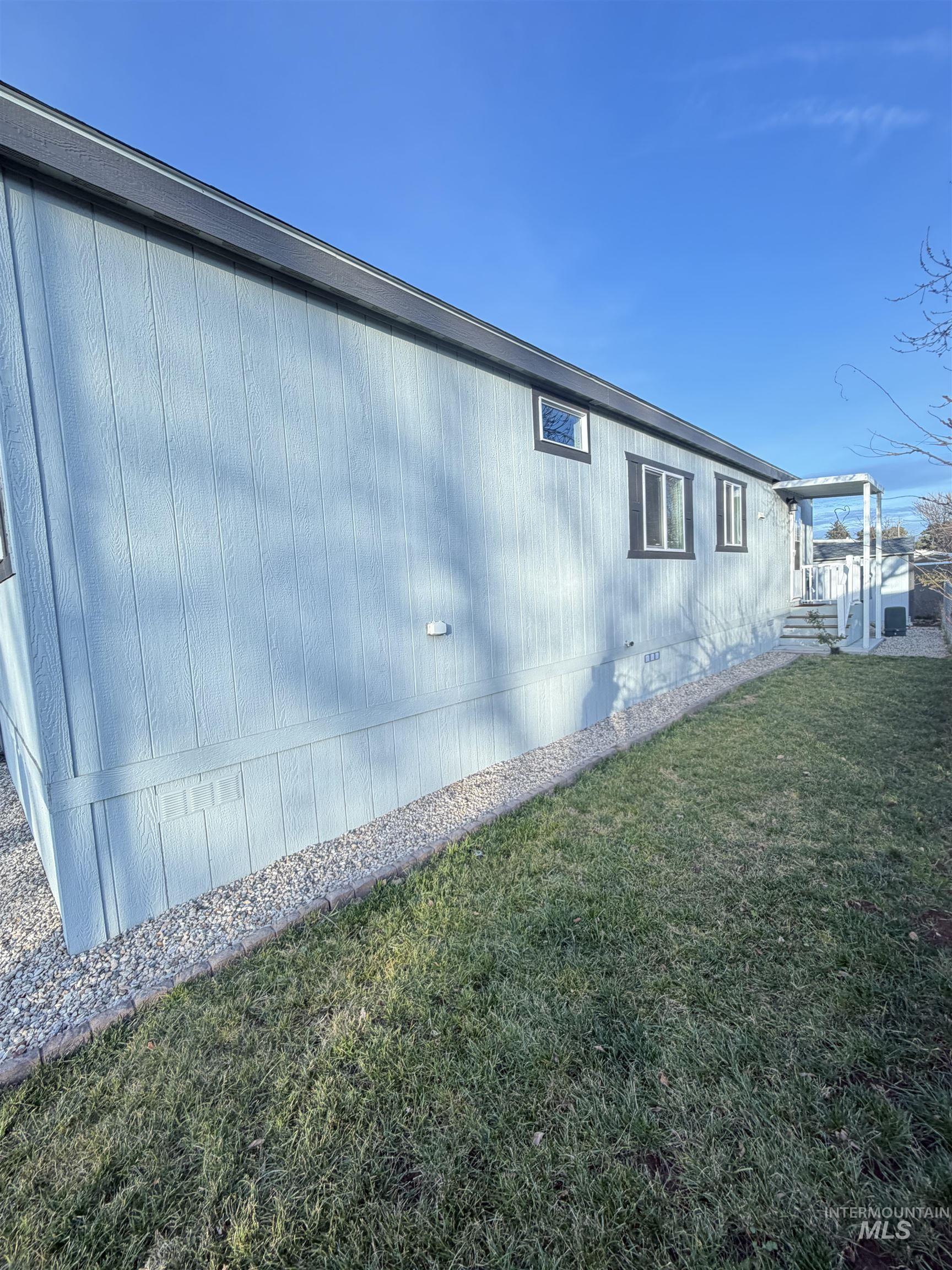 1092 N Fawn Ln., Boise, Idaho 83704, 3 Bedrooms, 2 Bathrooms, Residential For Sale, Price $140,000,MLS 98973870