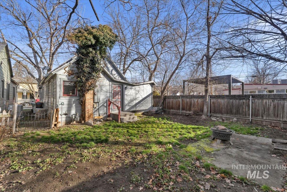 817 W Thatcher Street, Boise, Idaho 83702, 3 Bedrooms, 1 Bathroom, Residential For Sale, Price $524,900, 98973875