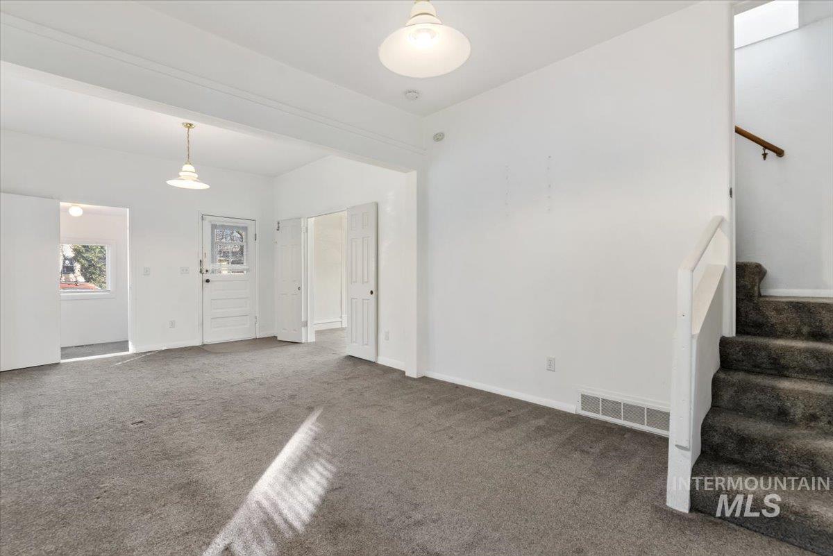 817 W Thatcher Street, Boise, Idaho 83702, 3 Bedrooms, 1 Bathroom, Residential For Sale, Price $524,900, 98973875