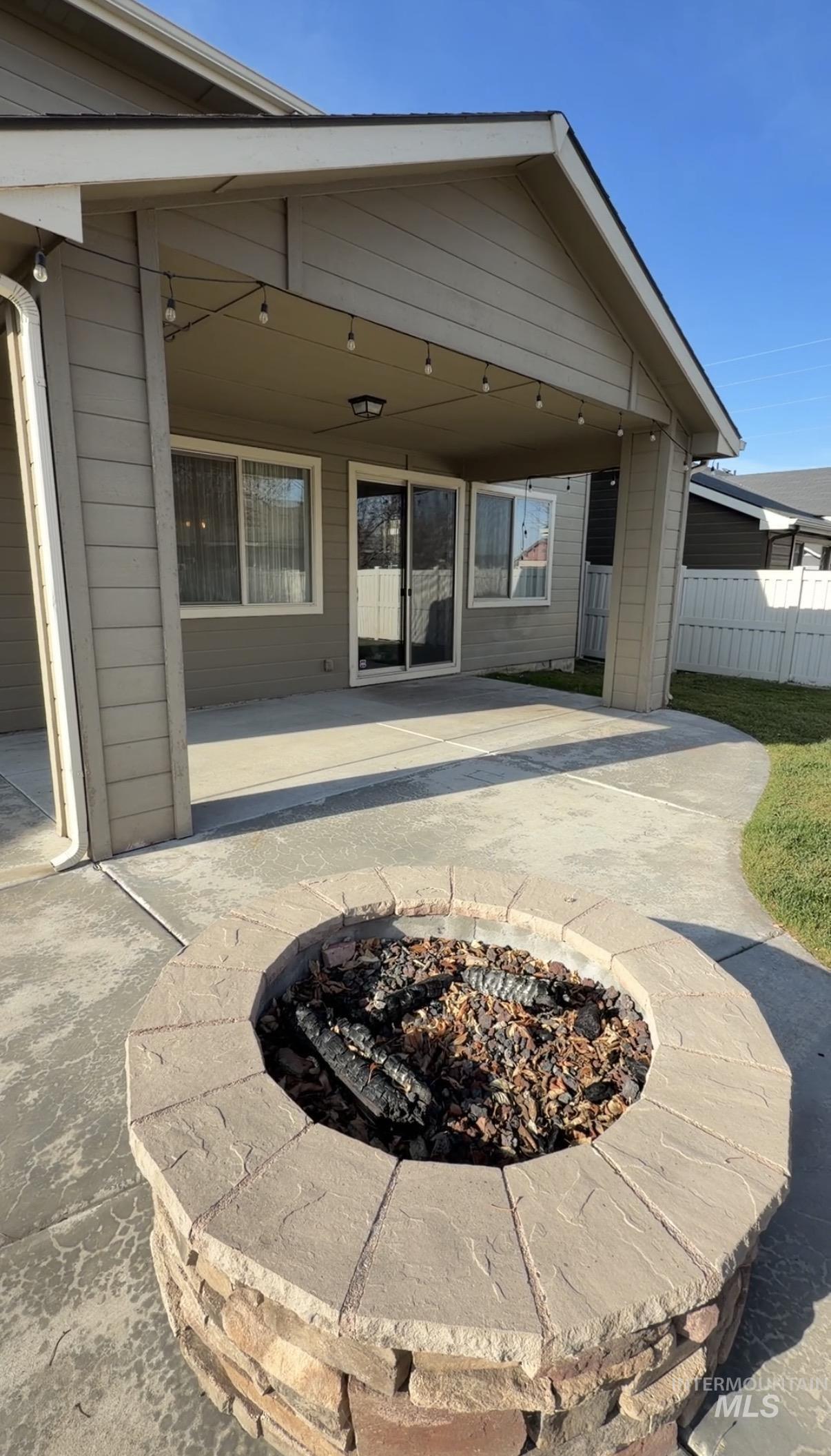 4678 N Elmstone Drive, Meridian, Idaho 83646, 4 Bedrooms, 3.5 Bathrooms, Rental For Rent, Price $2,800,MLS 98973877