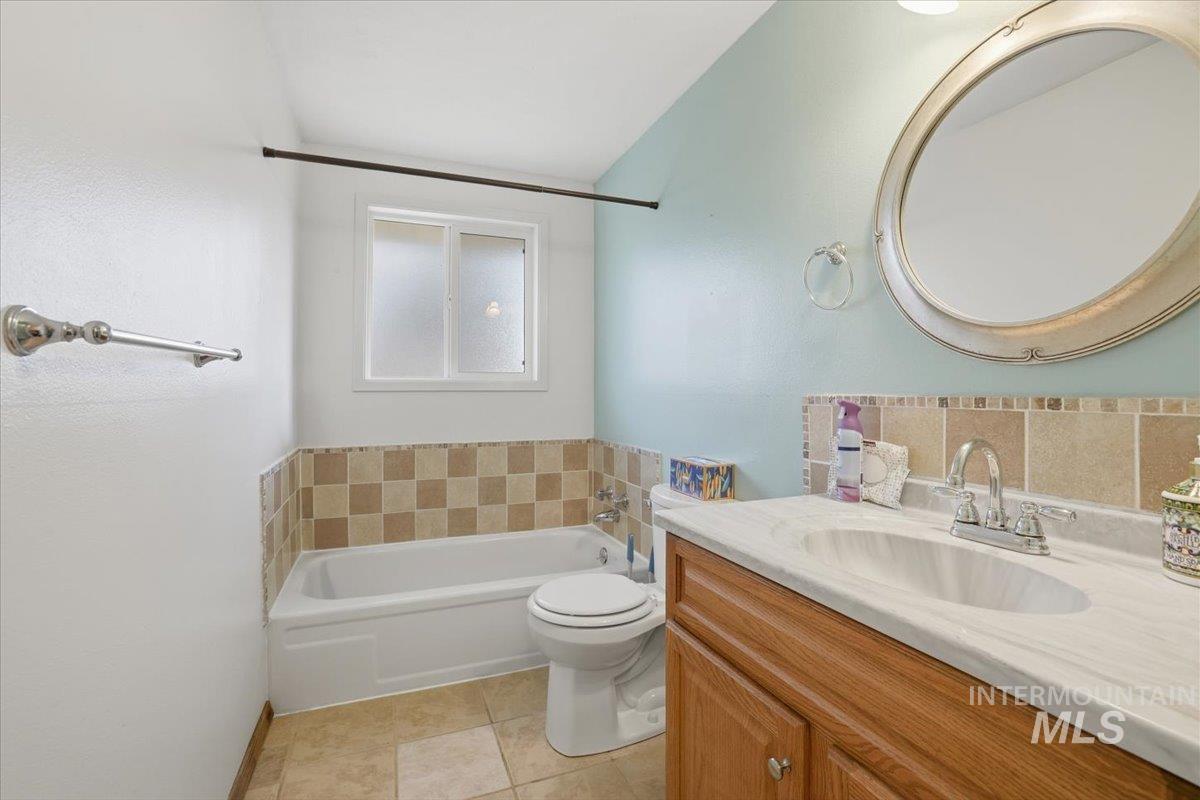 406 W 4th N, Mountain Home, Idaho 83647, 4 Bedrooms, 3 Bathrooms, Residential For Sale, Price $345,000,MLS 98973878