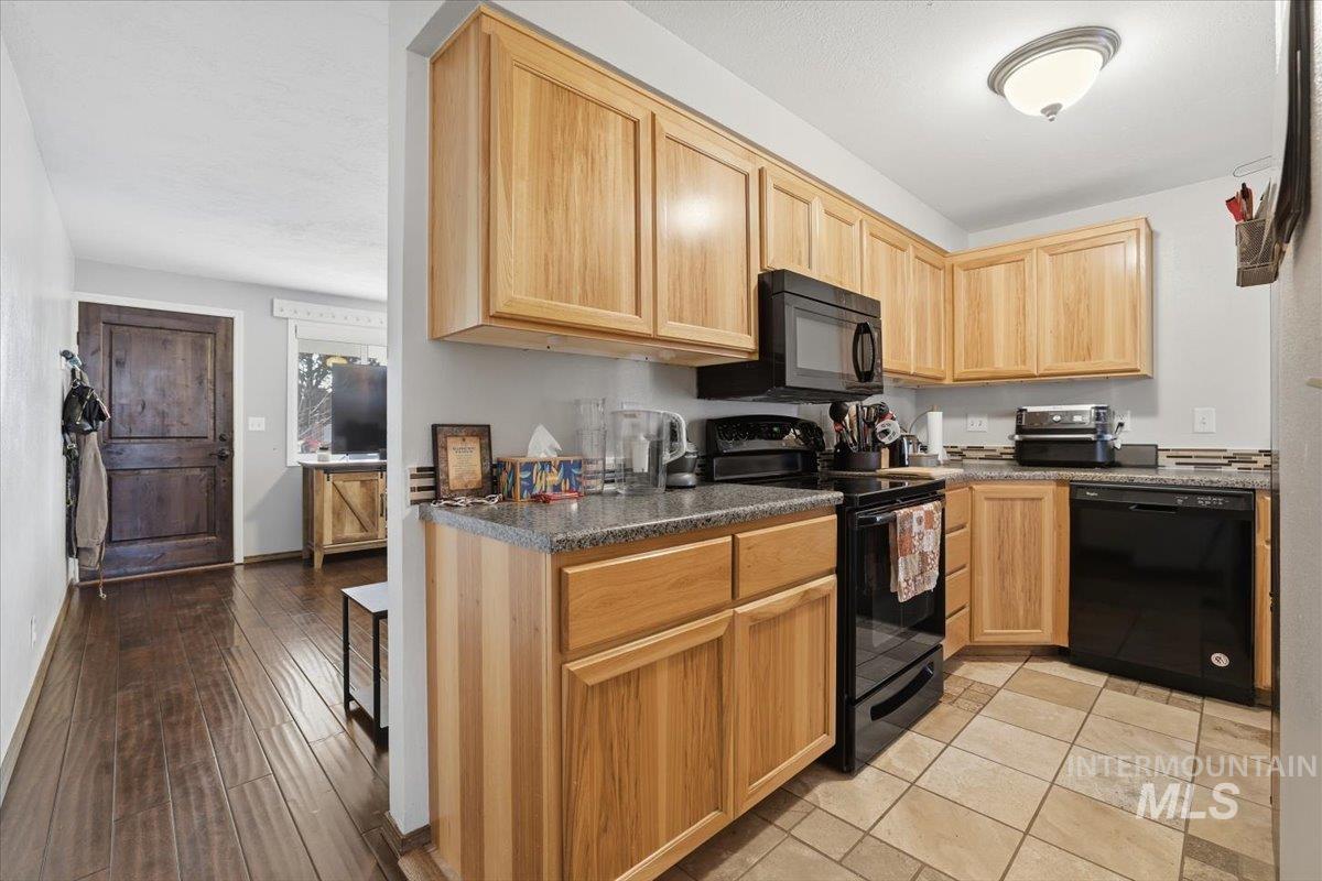 406 W 4th N, Mountain Home, Idaho 83647, 4 Bedrooms, 3 Bathrooms, Residential For Sale, Price $345,000,MLS 98973878