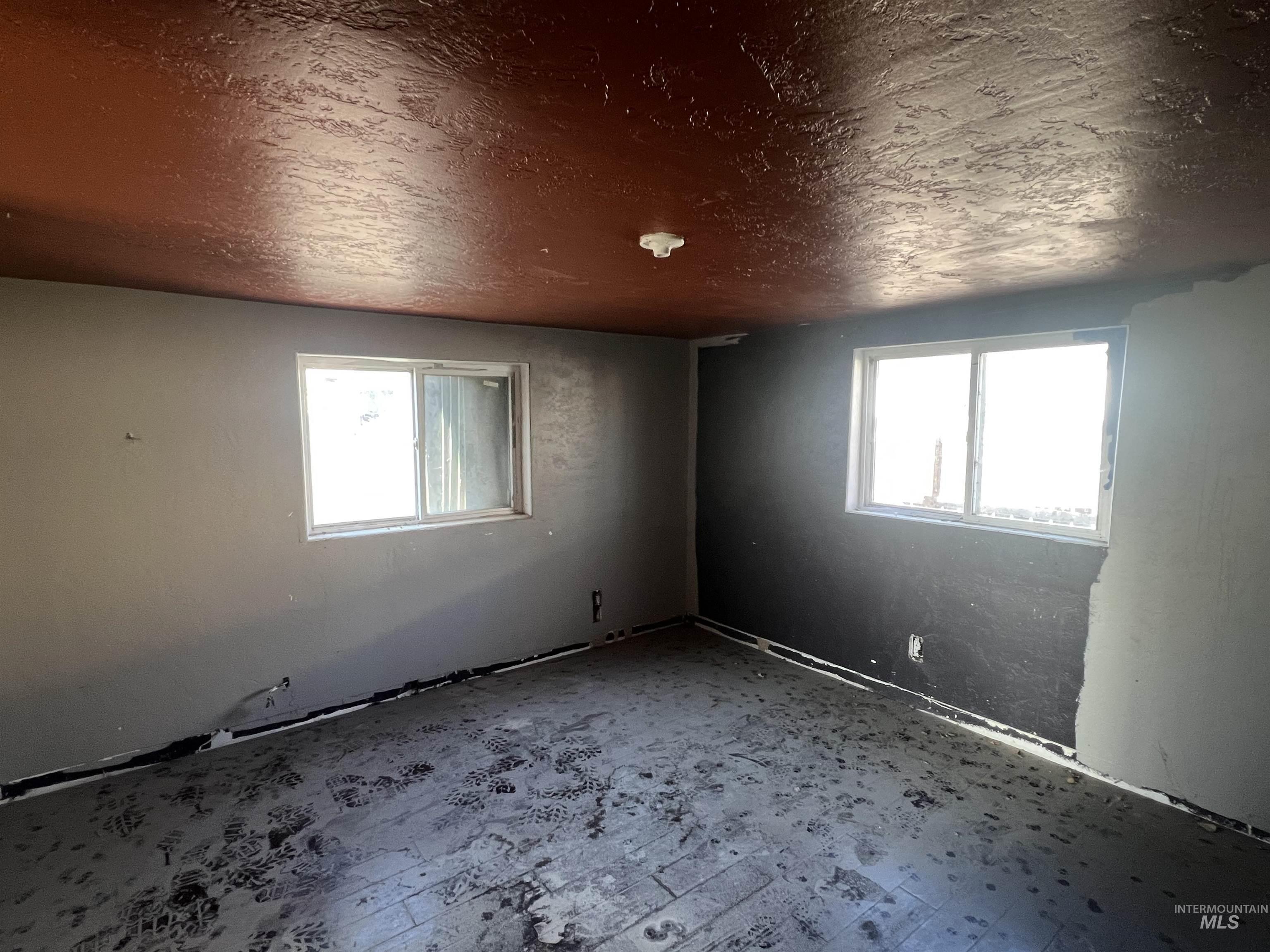 717 N 3rd St, Nyssa, Oregon 97913, 3 Bedrooms, 1 Bathroom, Residential For Sale, Price $99,900,MLS 98973881