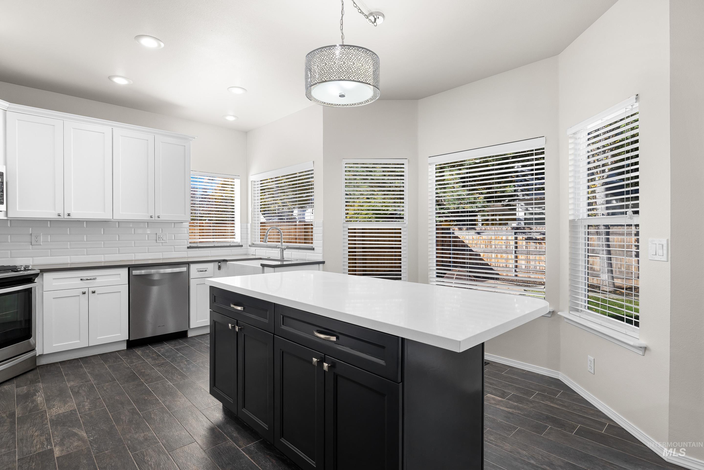 13972 W Chatsworth, Boise, Idaho 83713, 5 Bedrooms, 3.5 Bathrooms, Residential For Sale, Price $670,000, 98973882