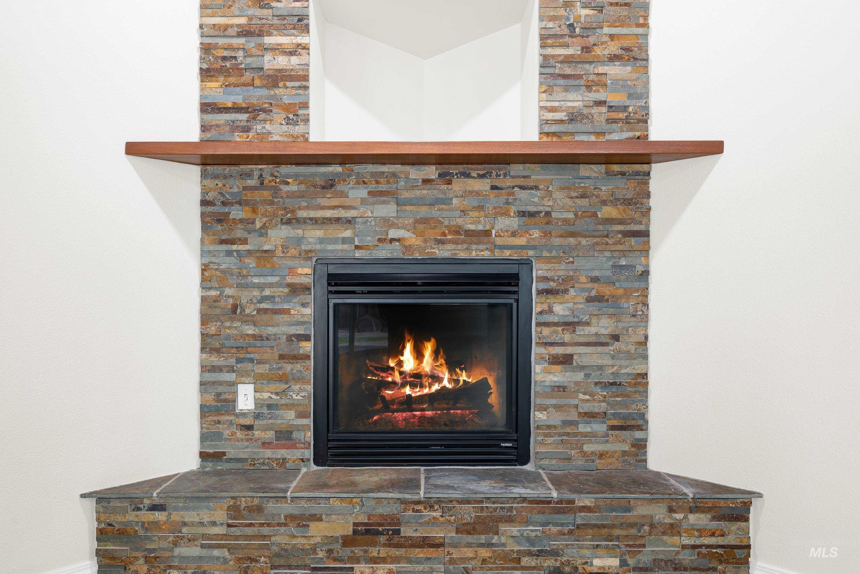 13972 W Chatsworth, Boise, Idaho 83713, 5 Bedrooms, 3.5 Bathrooms, Residential For Sale, Price $670,000, 98973882